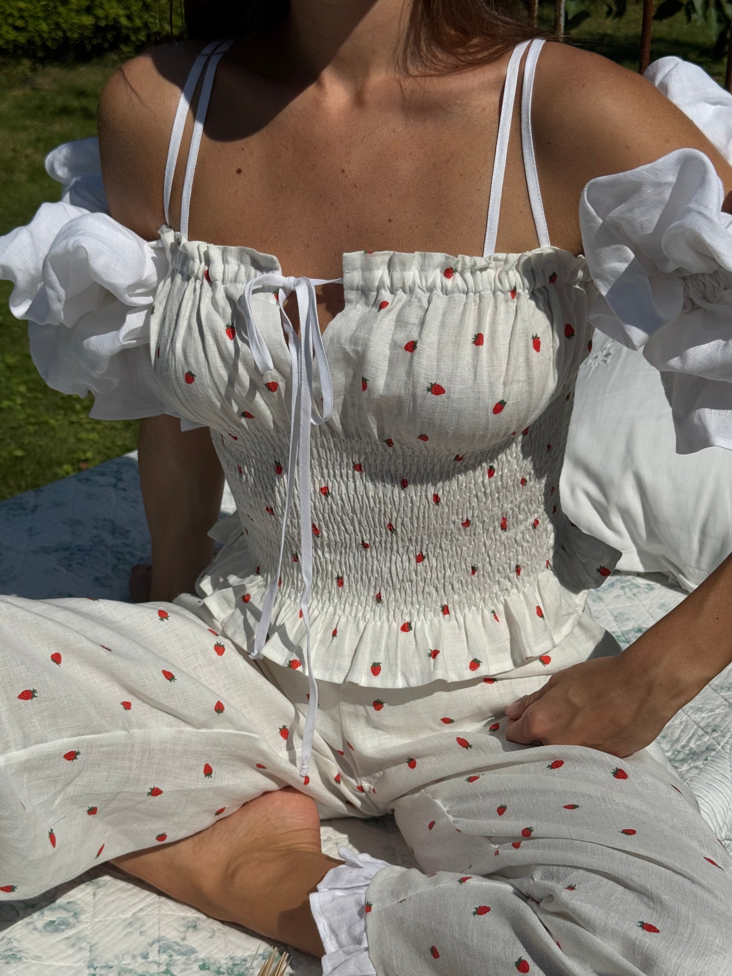 Arle Ruffled Linen Top in Strawberries