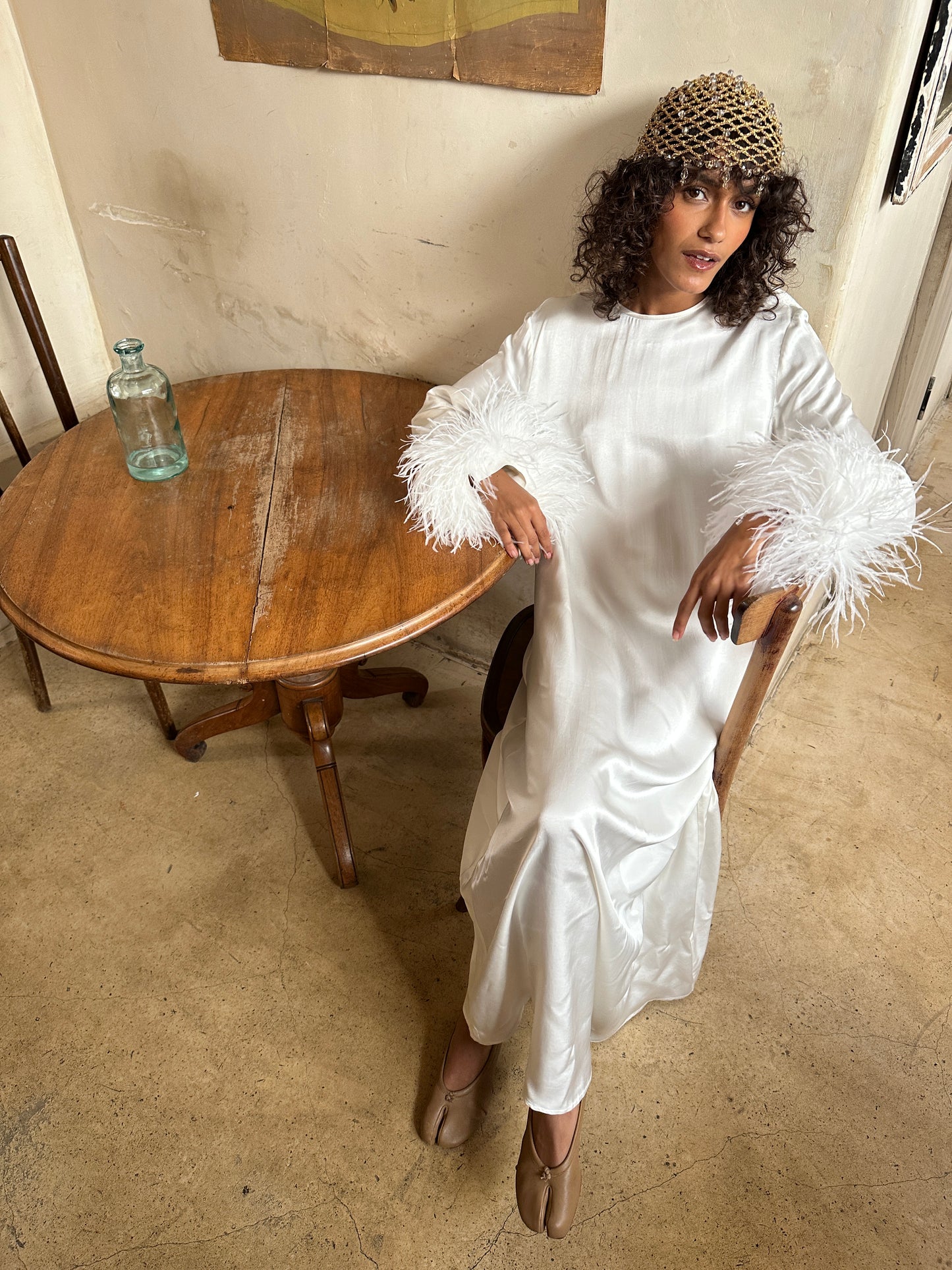 Suzi Maxi Dress With Detachable Feathers in White