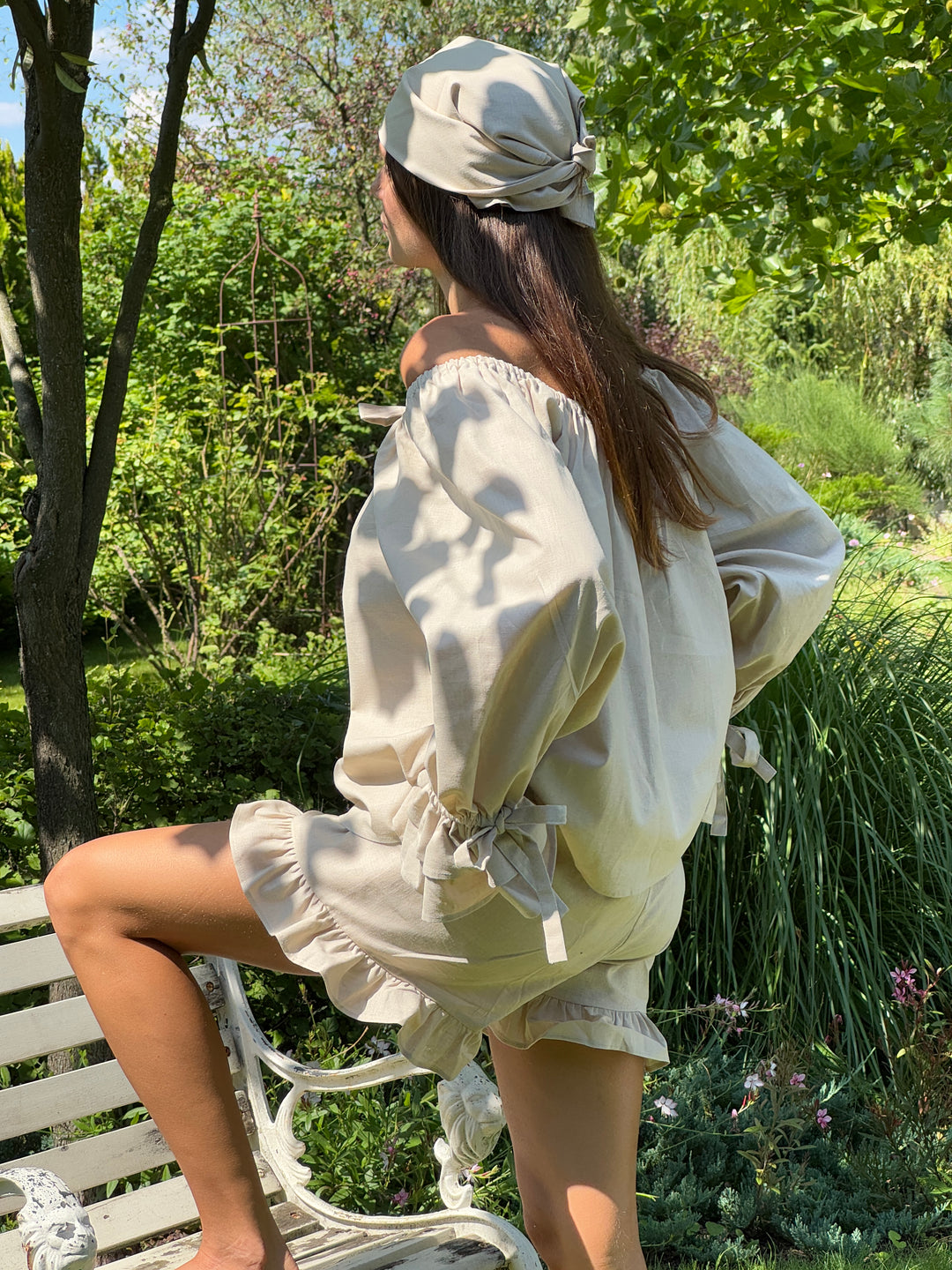 Cha-Cha Lounge Shorts with Headscarf in Beige