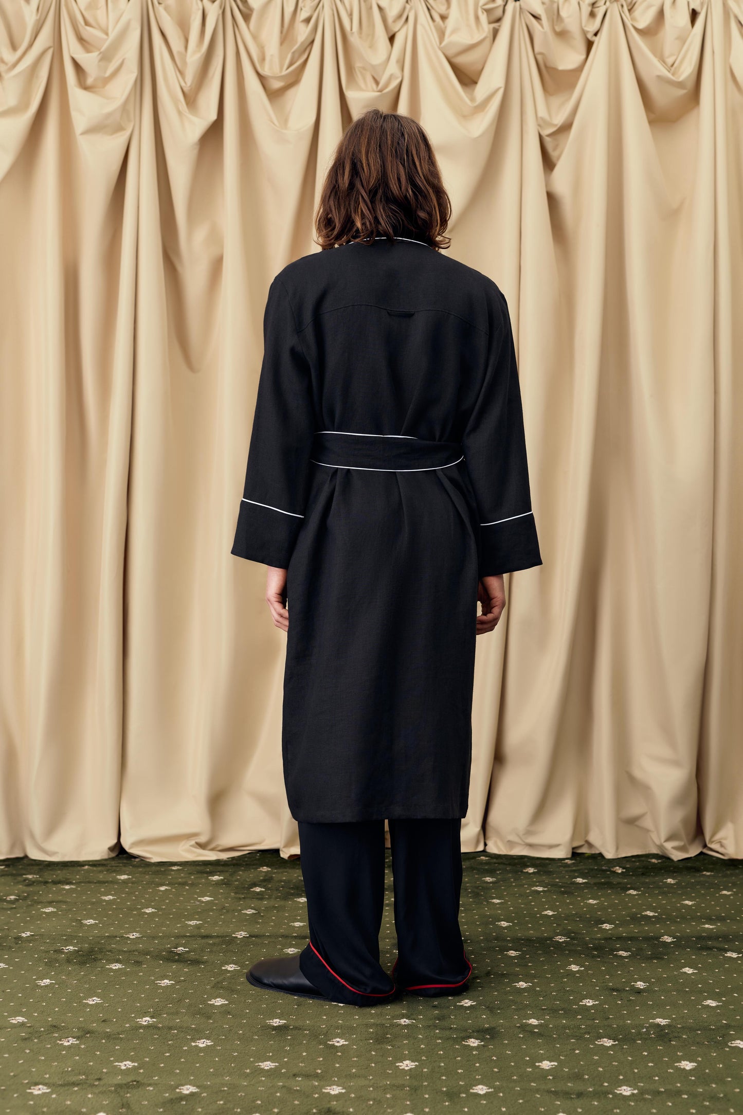 Paros Linen Unisex Robe in Black