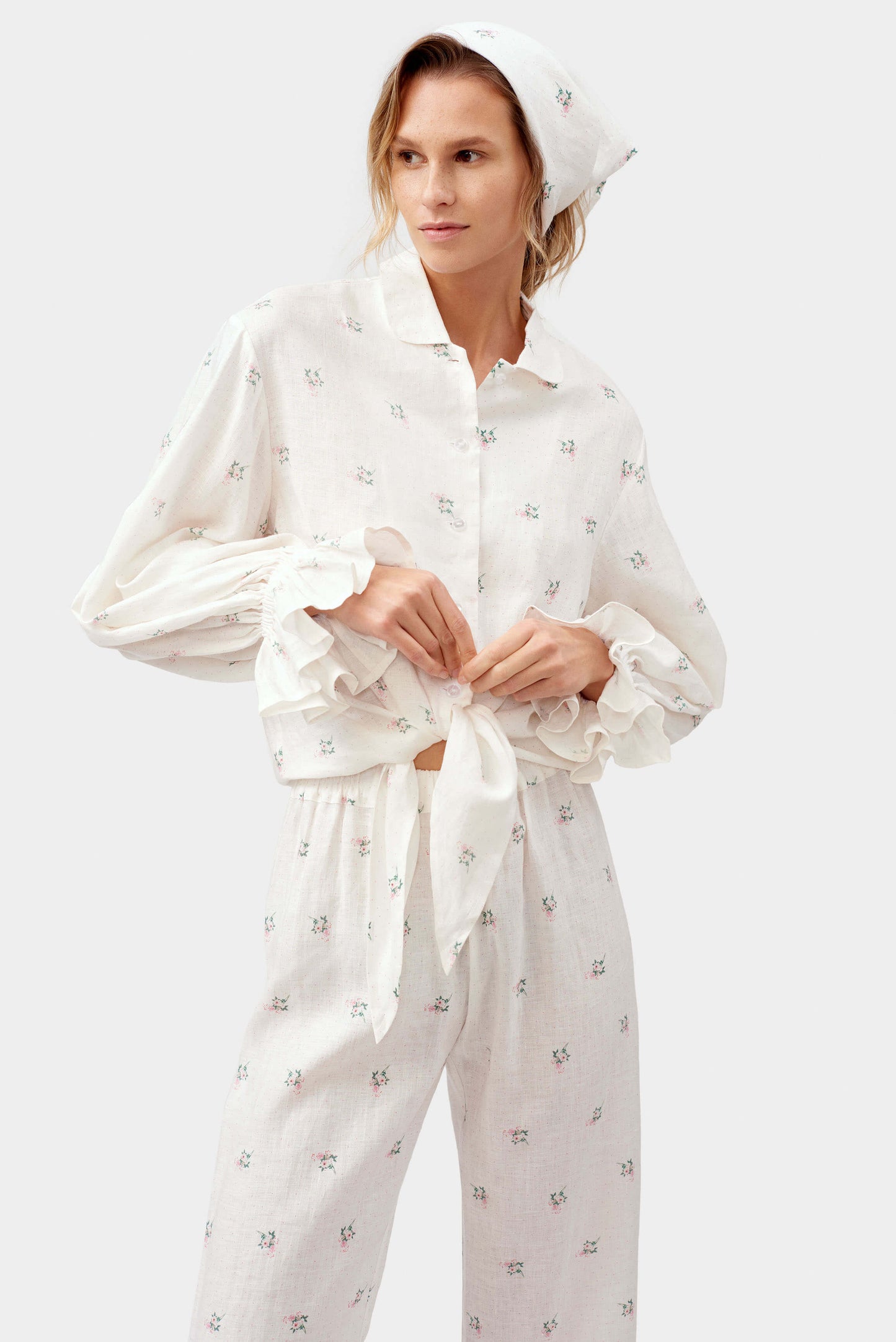 Rumba Linen Lounge Suit in Bouquets