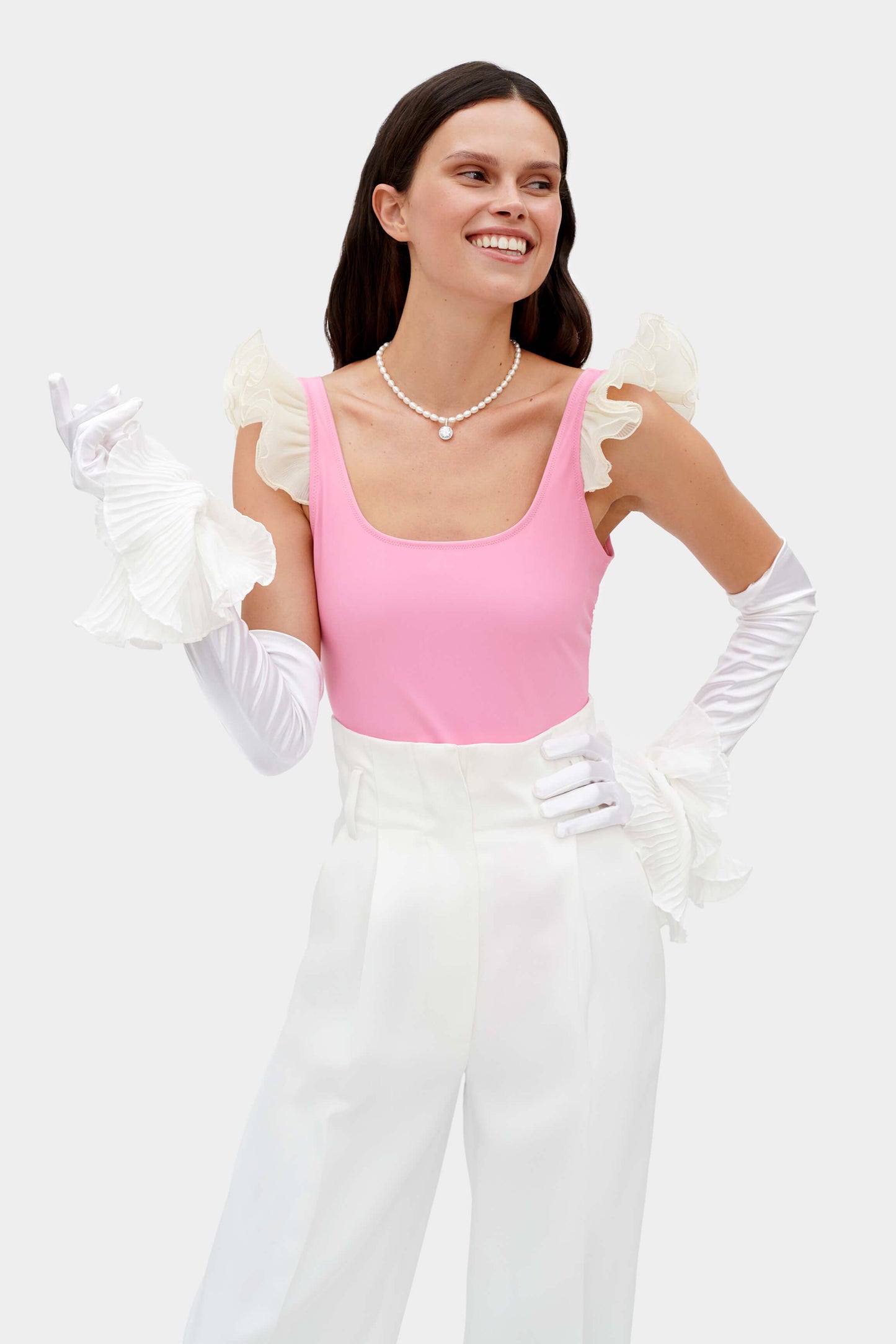 Zephyr Ruffle Gloves in White