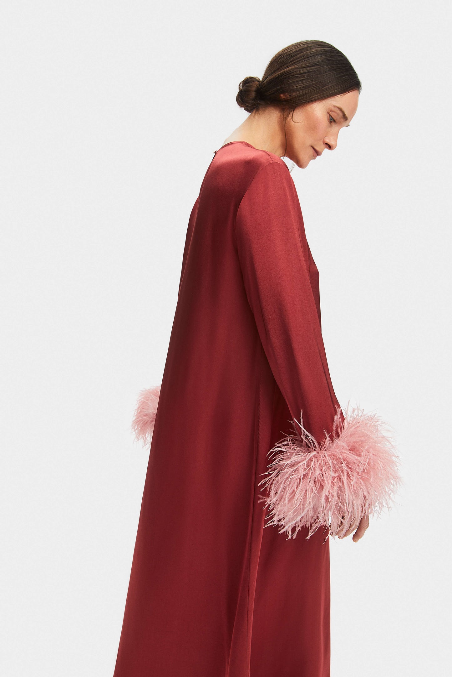 Suzi Maxi Dress with Detachable Feathers in Burgundy