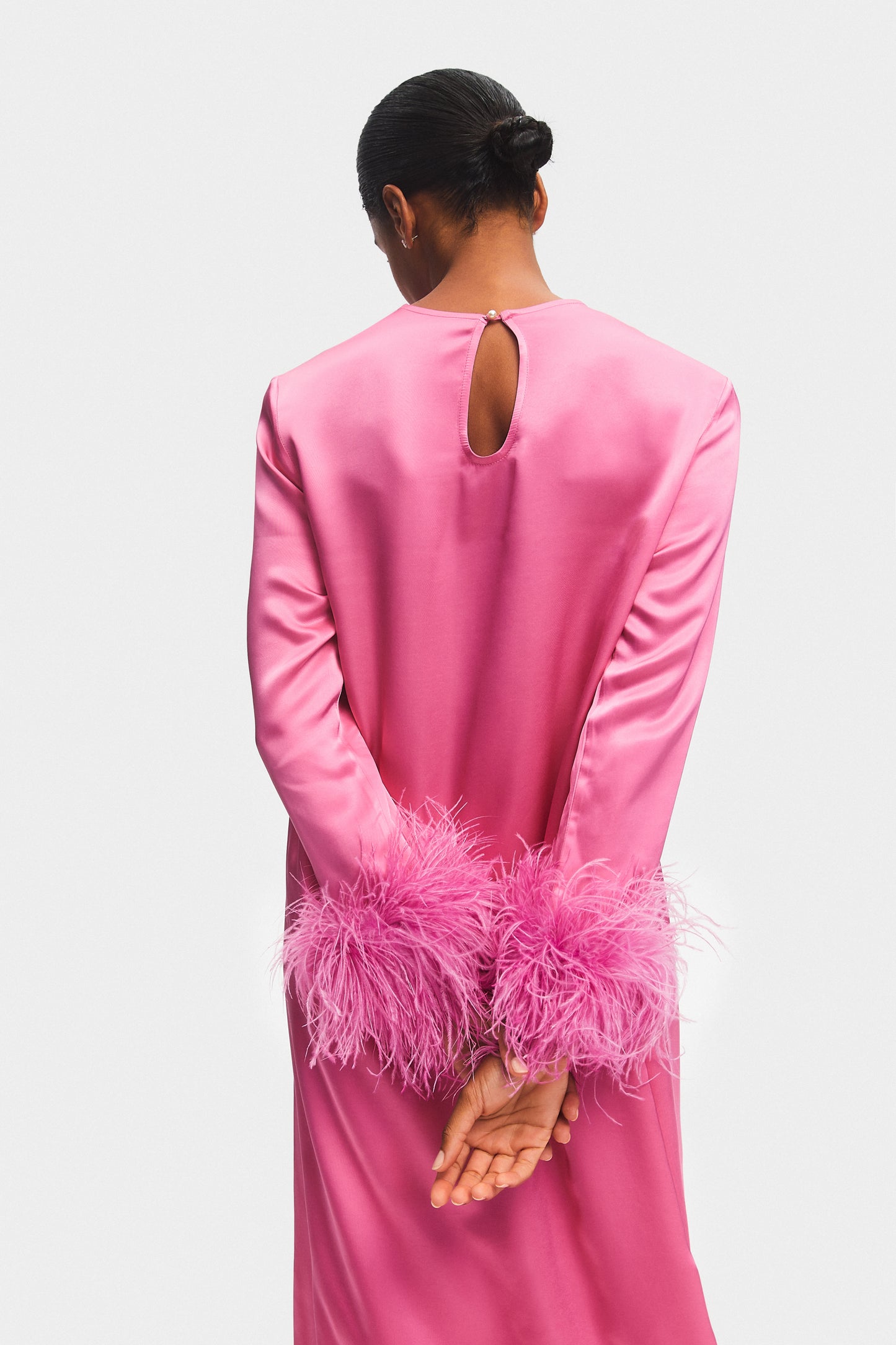 Suzi Maxi Dress with Detachable Feathers in Hot Pink