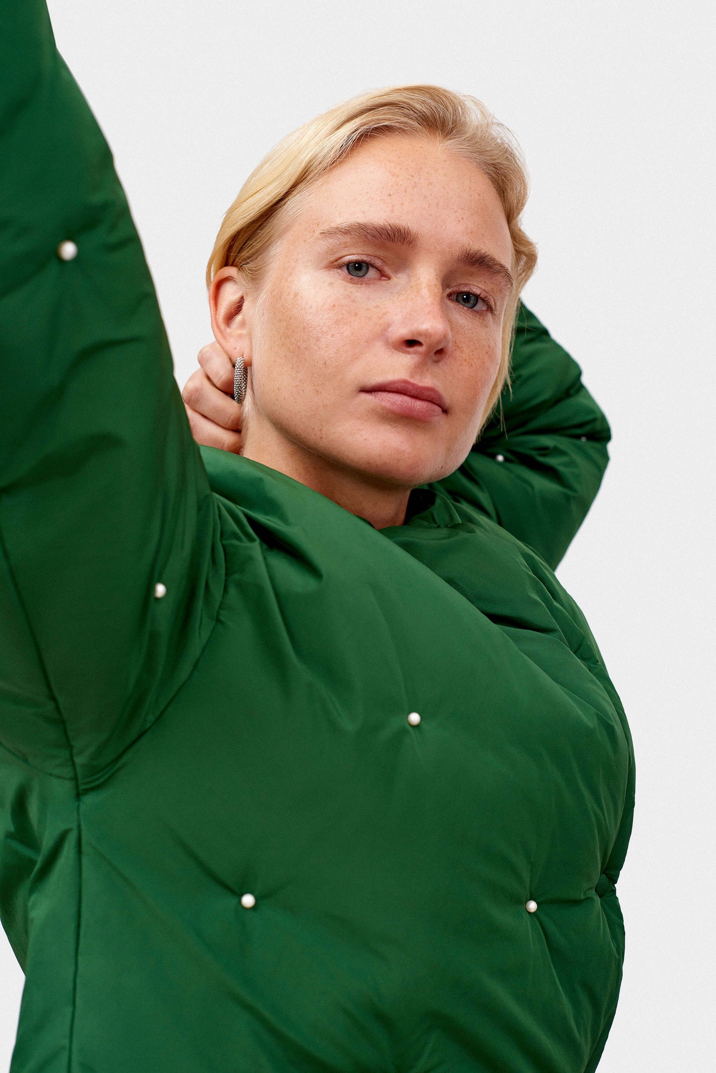 Puffer Jacket in Green with Pearl details