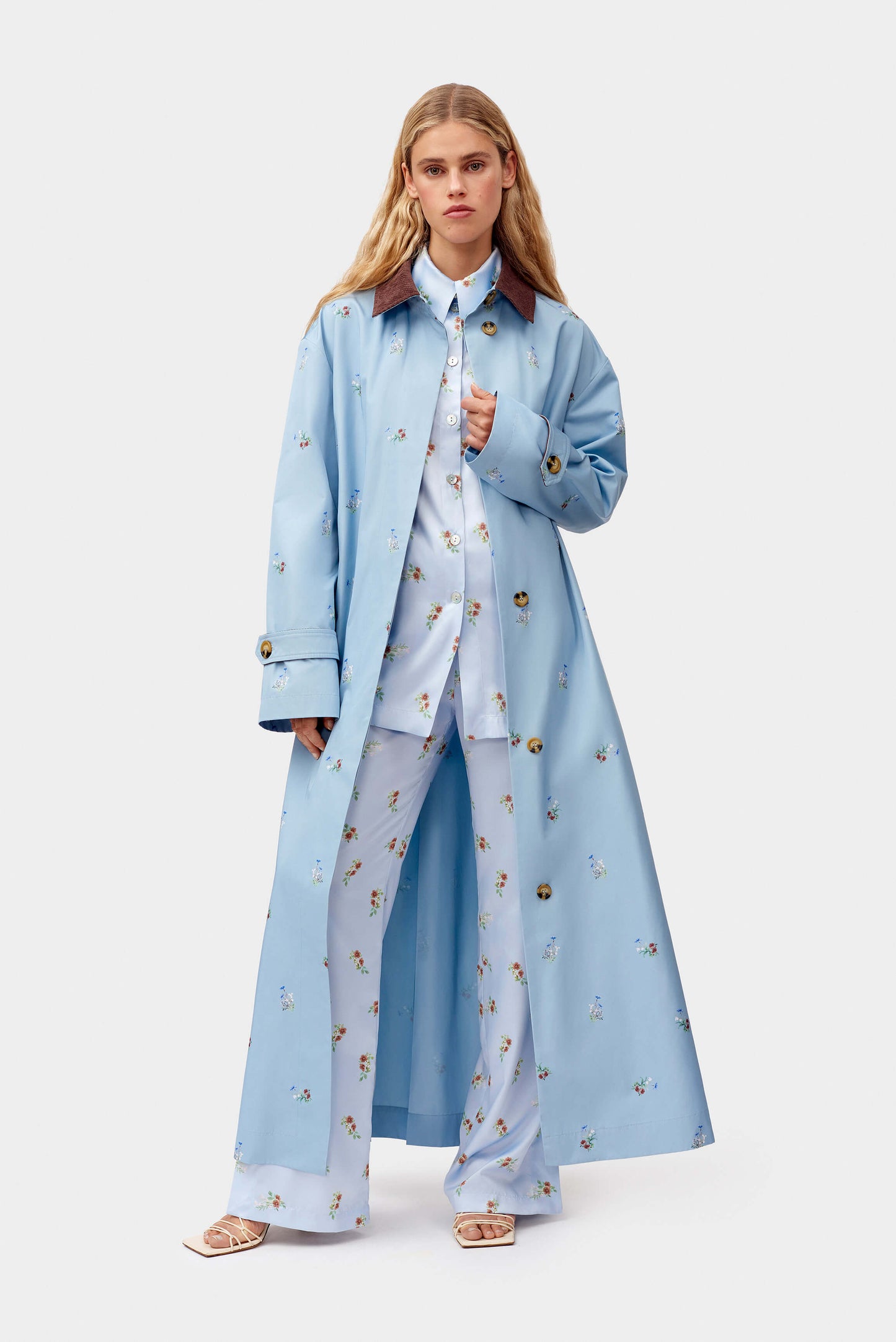 Yason Flower Trench Coat in Blue