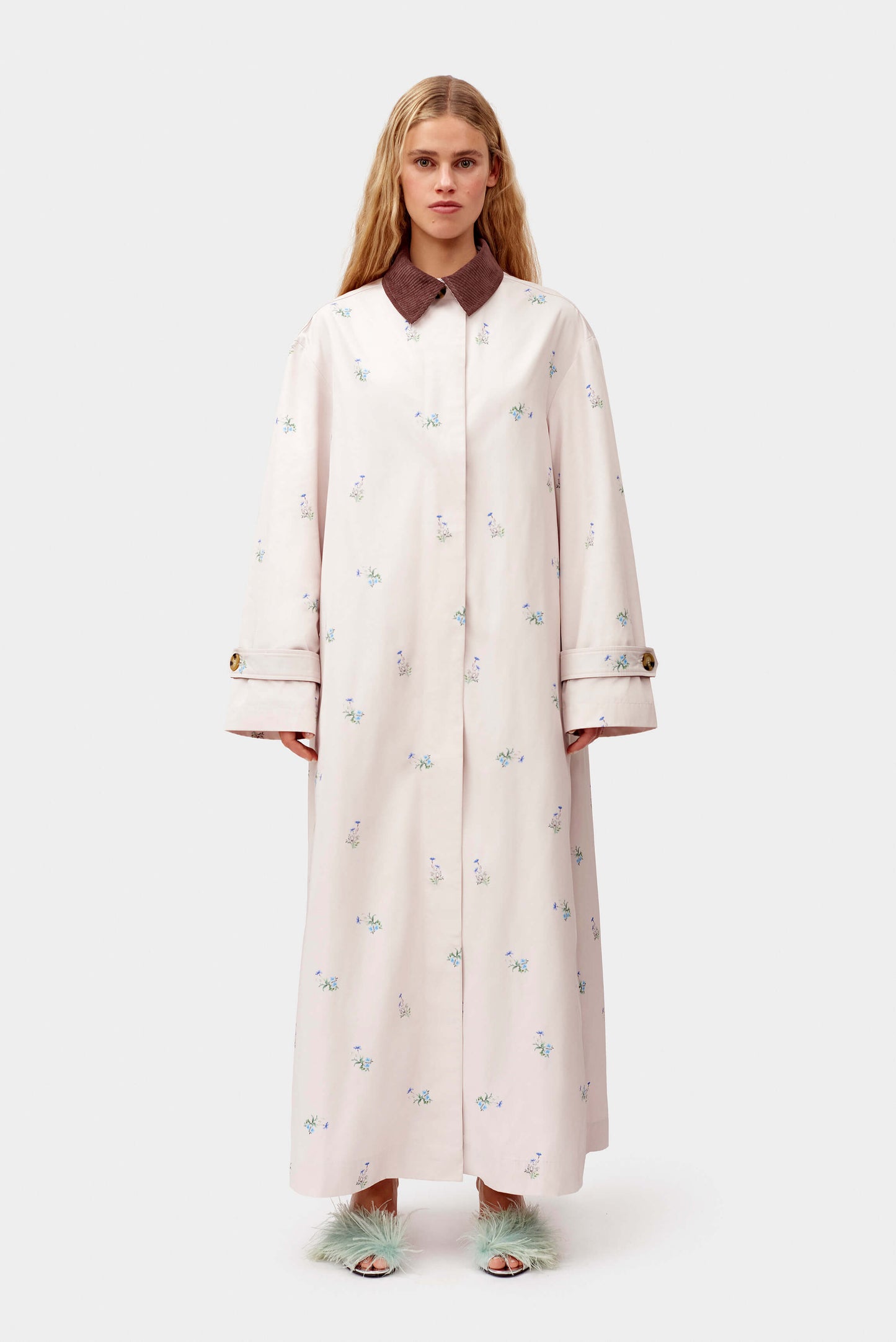 Yason Flower Trench Coat in Beige