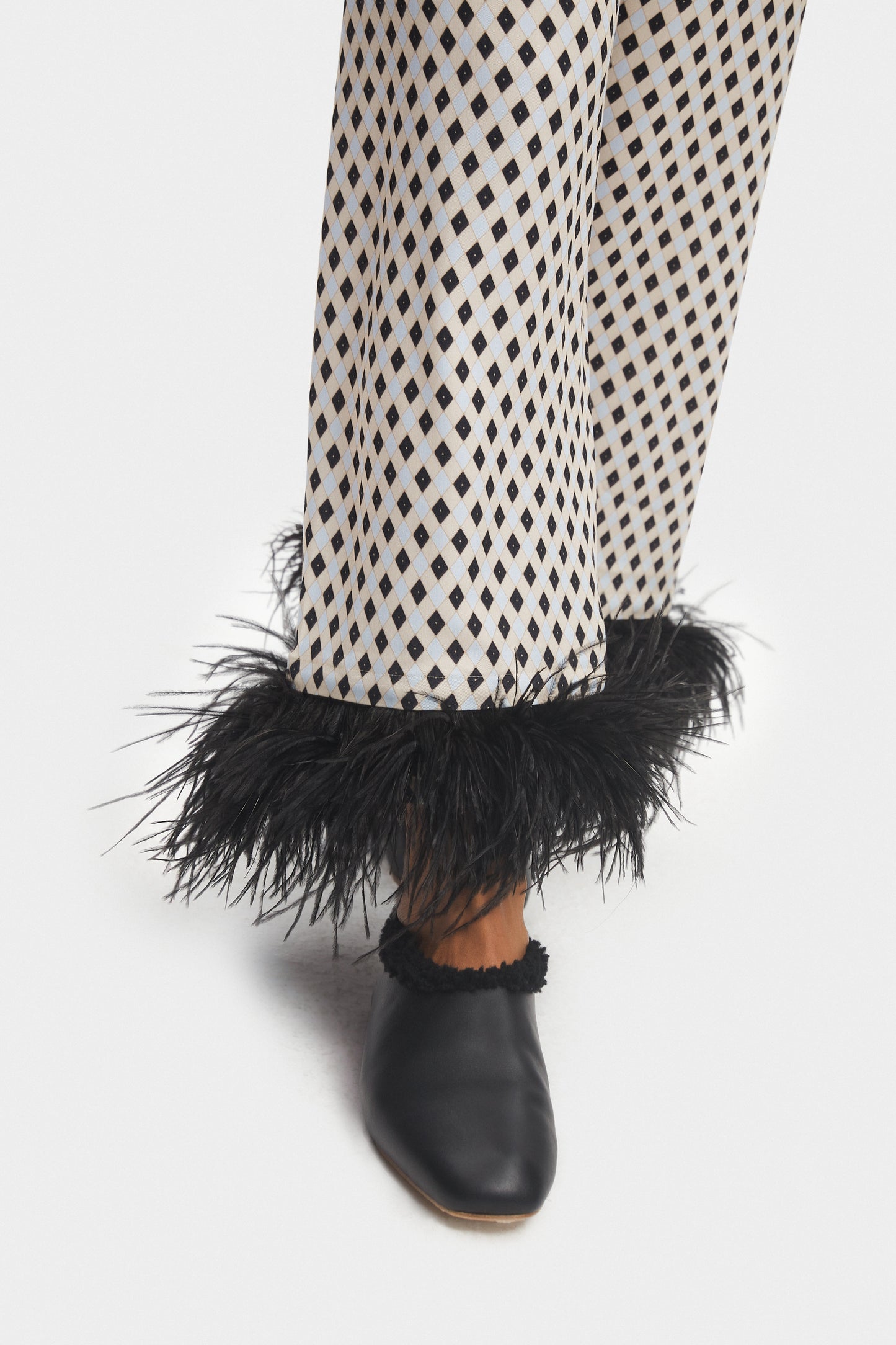 Party Pajamas Set with Detachable Feathers in Black Print