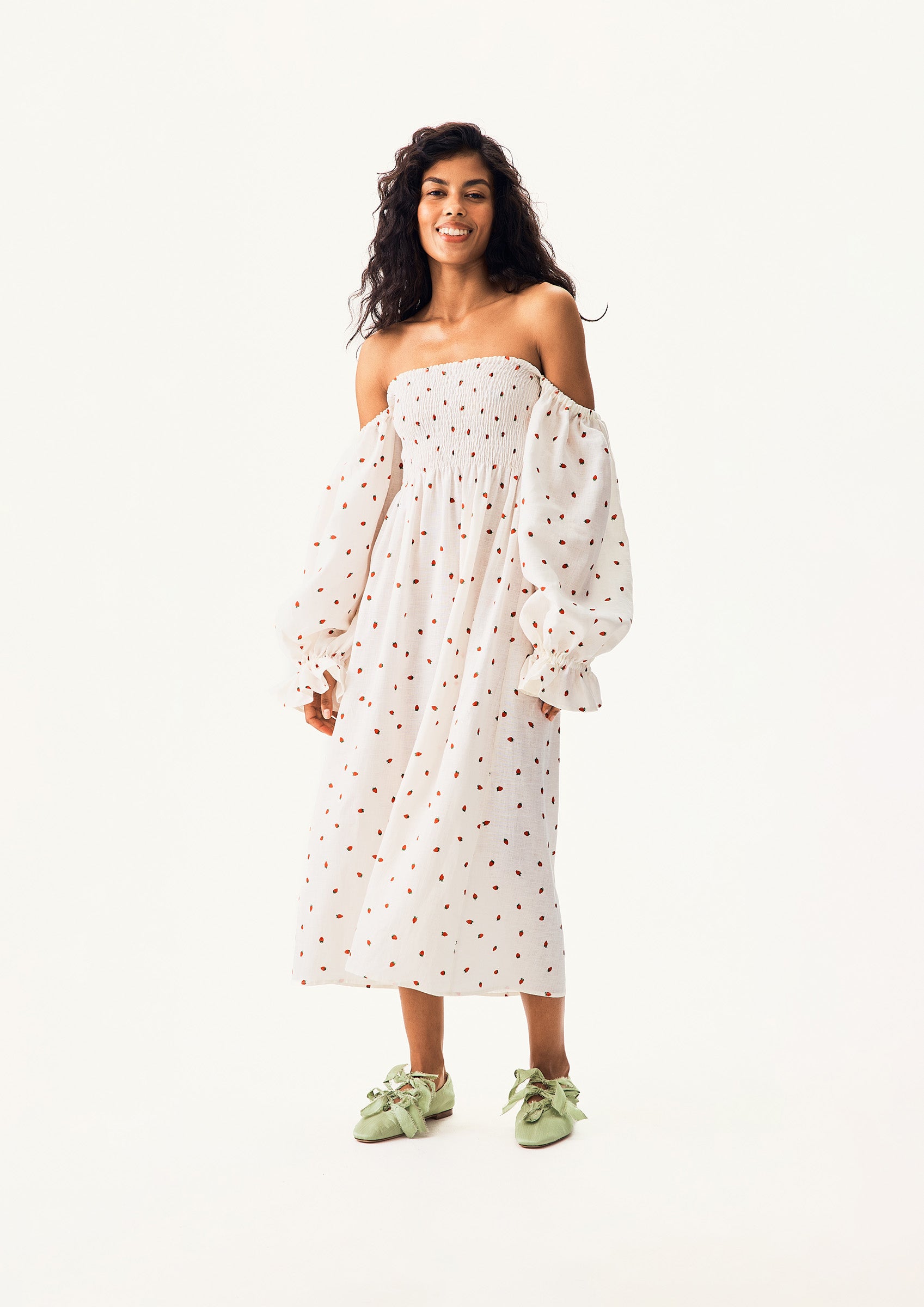 Atlanta Linen Dress with Hair Ribbon in Strawberries