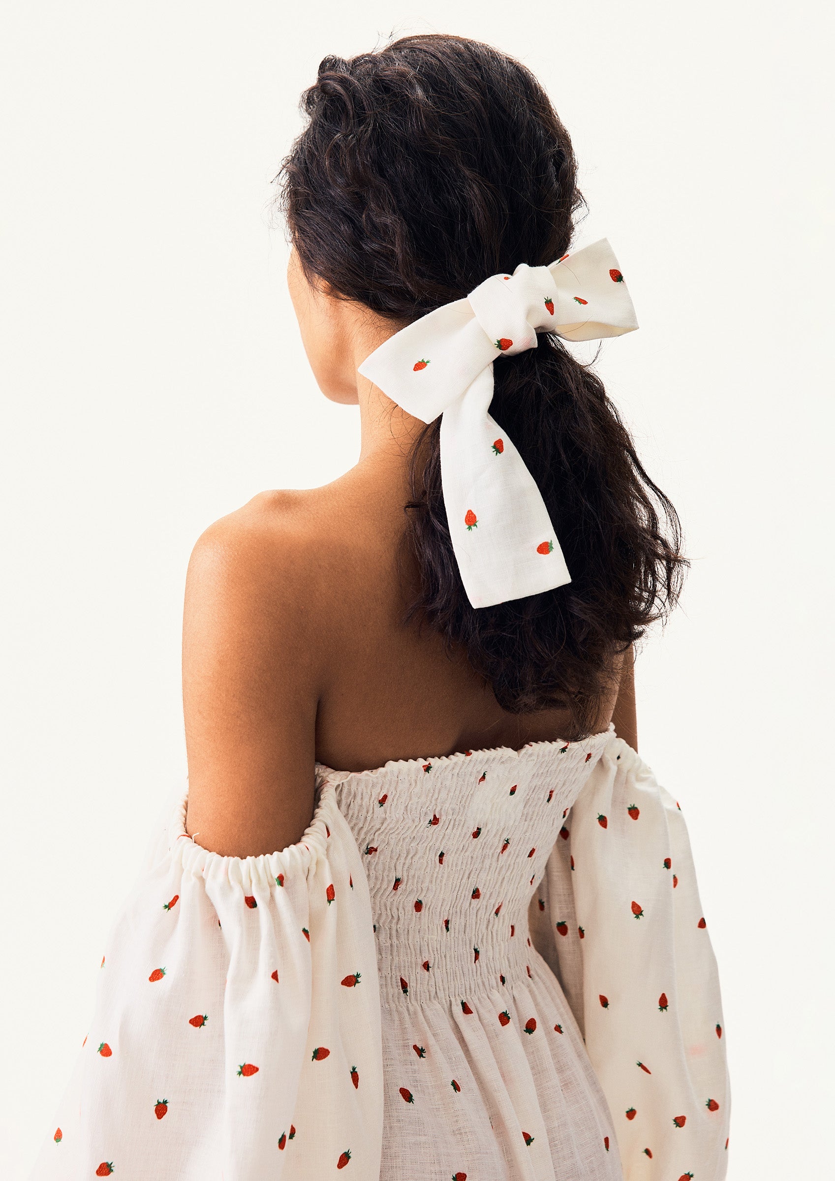 Atlanta Linen Dress with Hair Ribbon in Strawberries