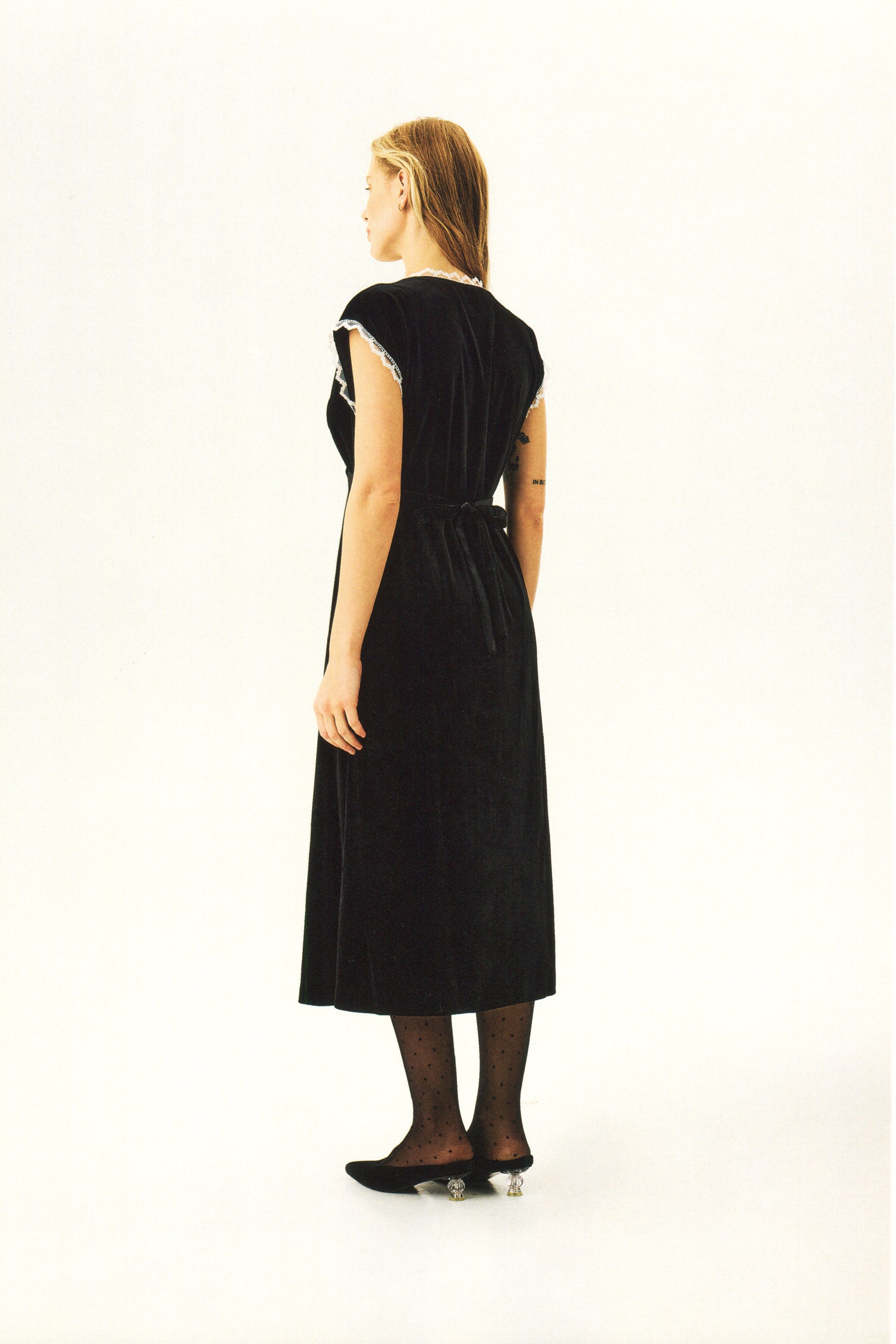 The Genus Rosa Velvet Dress in Black