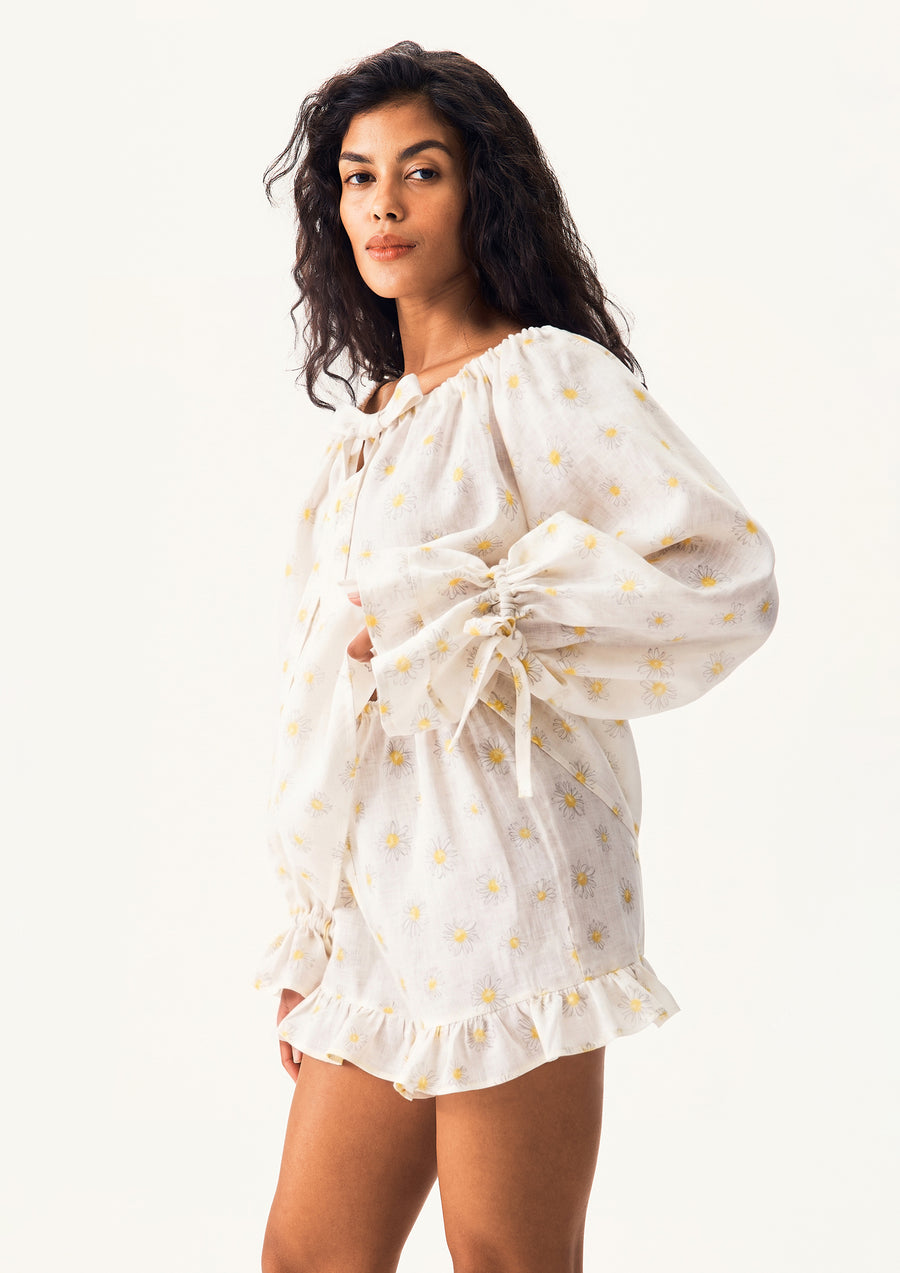 Cha-Cha Lounge Blouse in Daisies