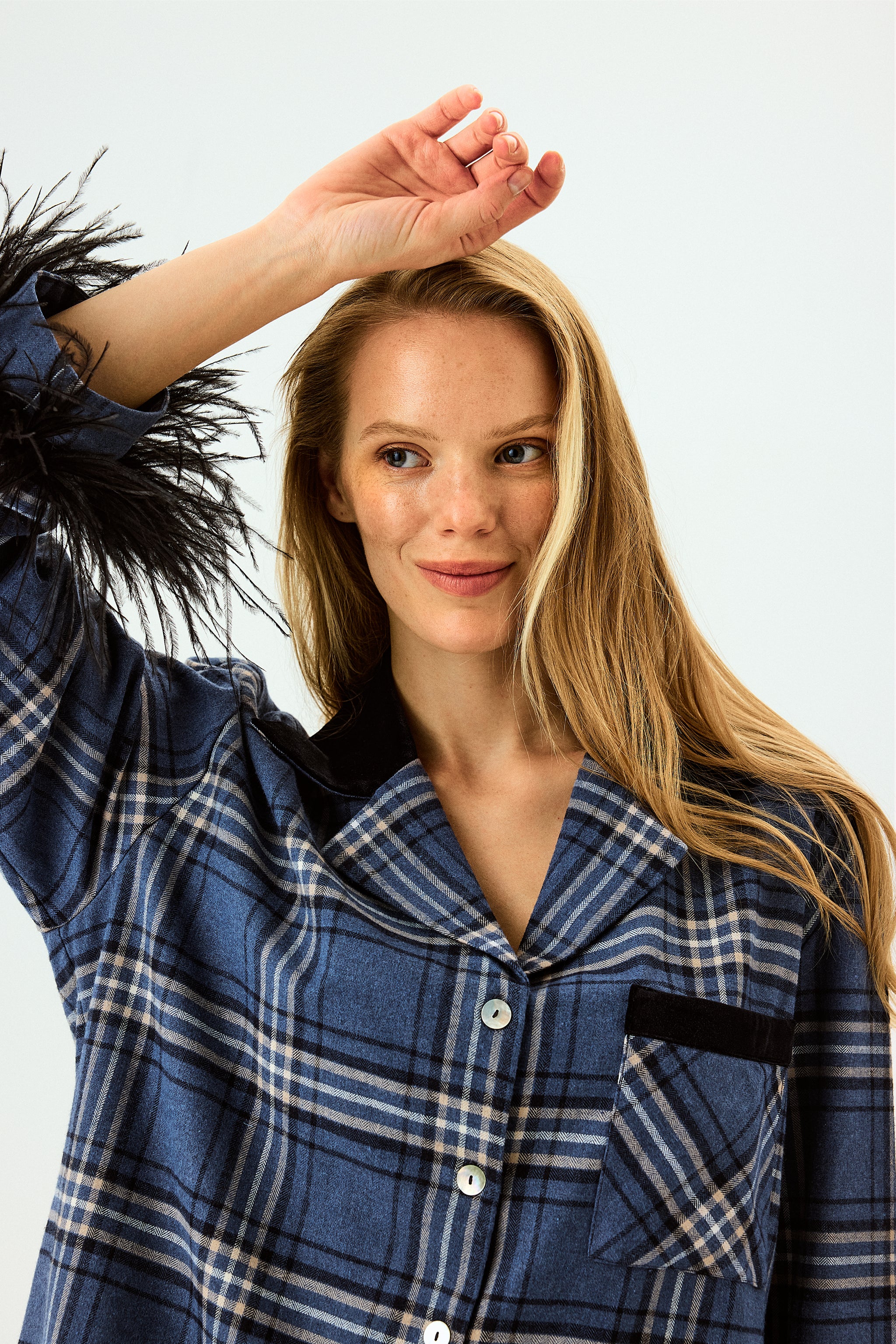 Checked Cotton-Flannel Set with Feathers in Navy Checkered