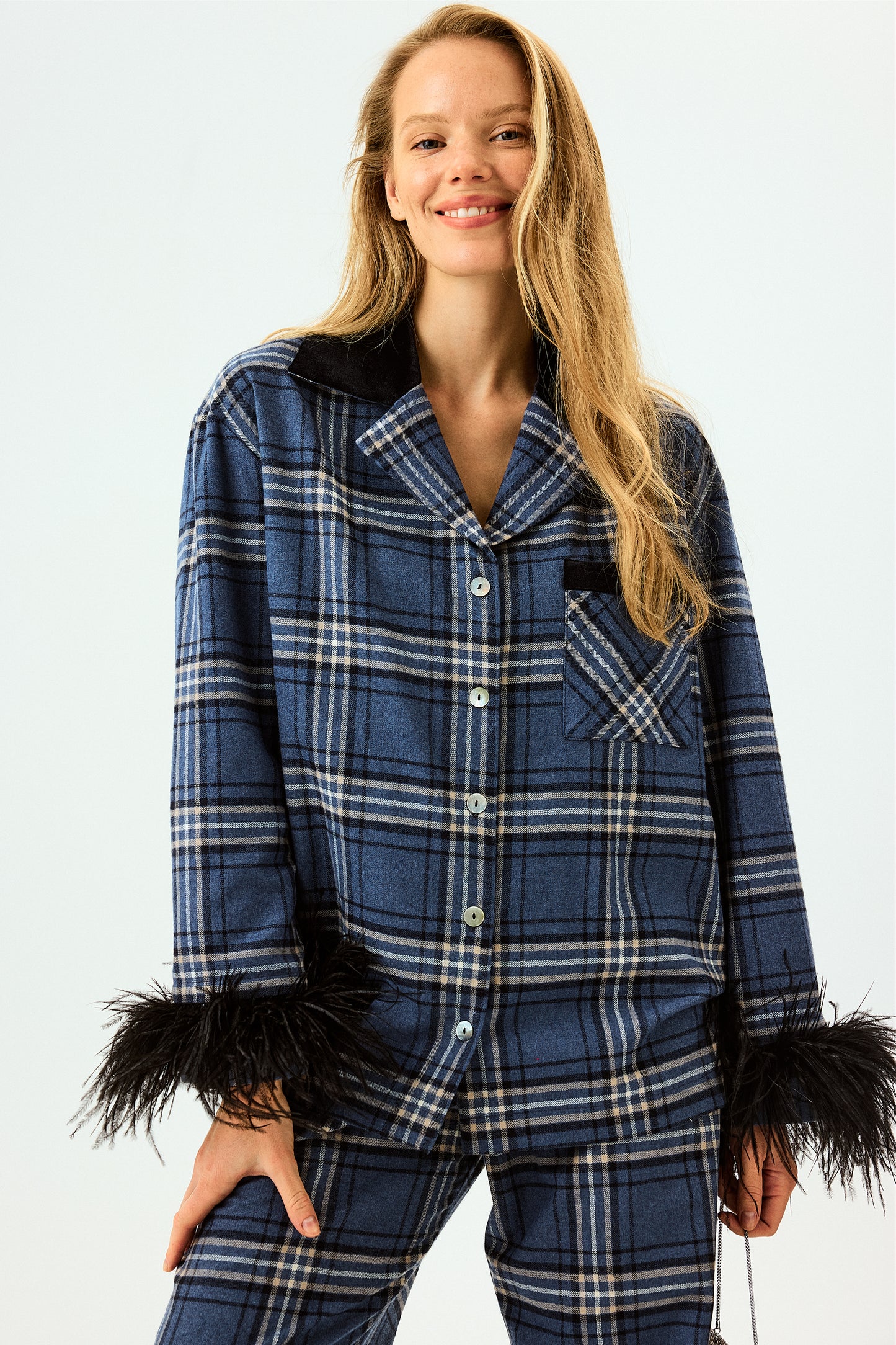 Checked Cotton-Flannel Set with Feathers in Navy Checkered