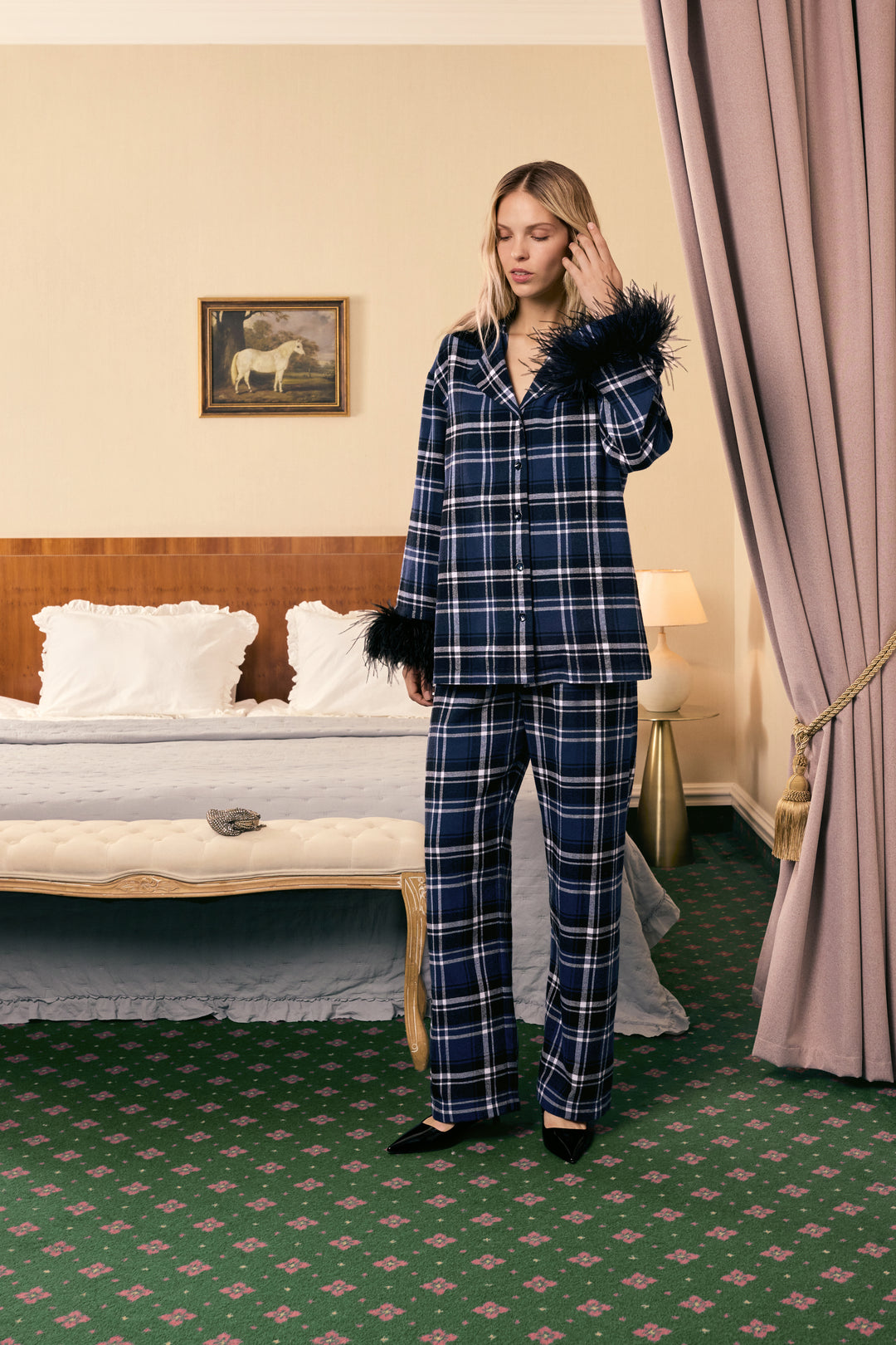 Checked Cotton-Flannel Set with Feathers in Navy Checkered