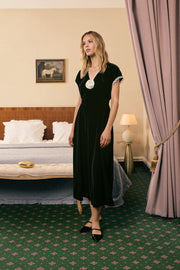 The Genus Rosa Velvet Dress in Black