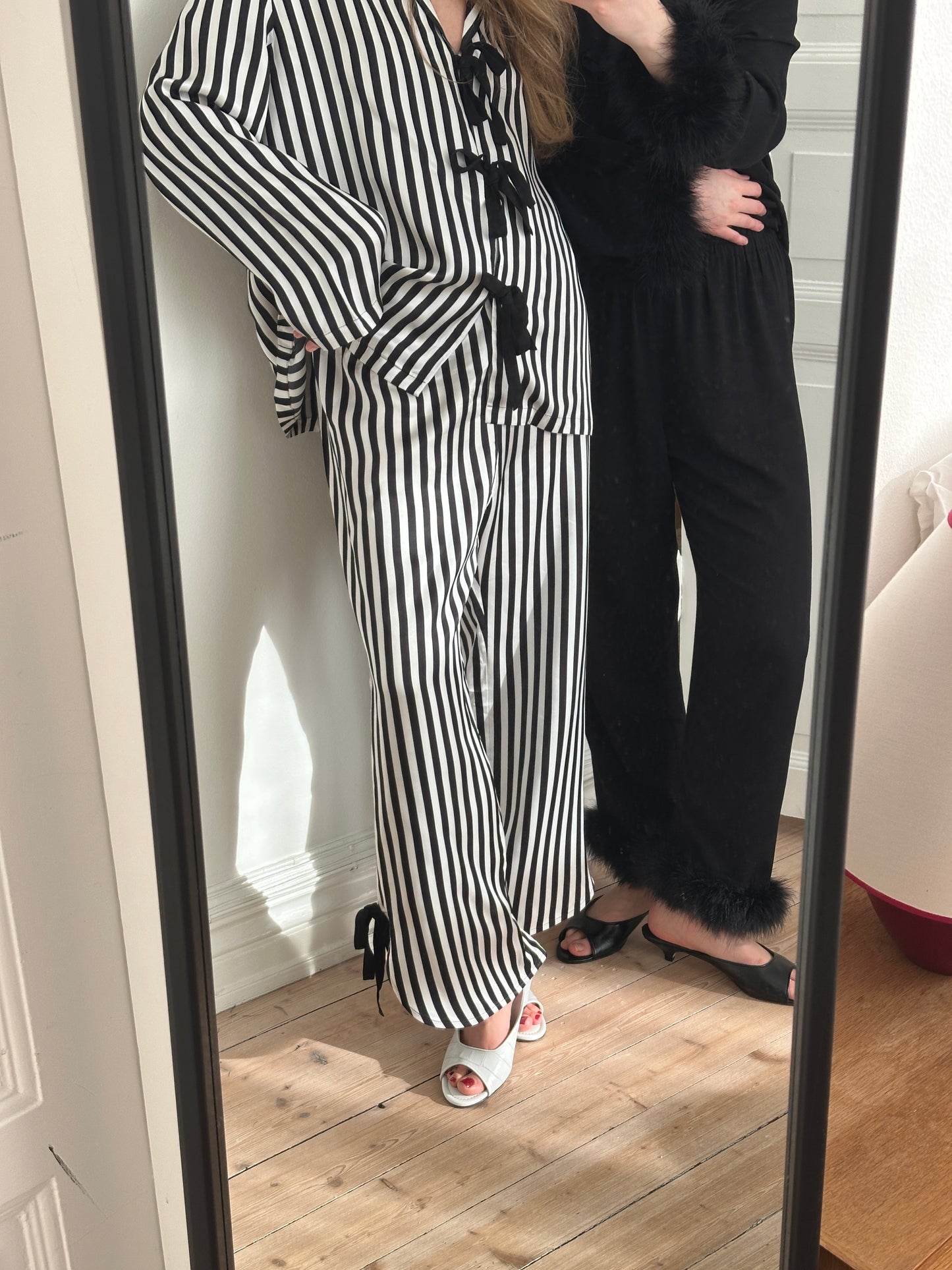 Phoenix Striped Set with Bow Details in Black and White