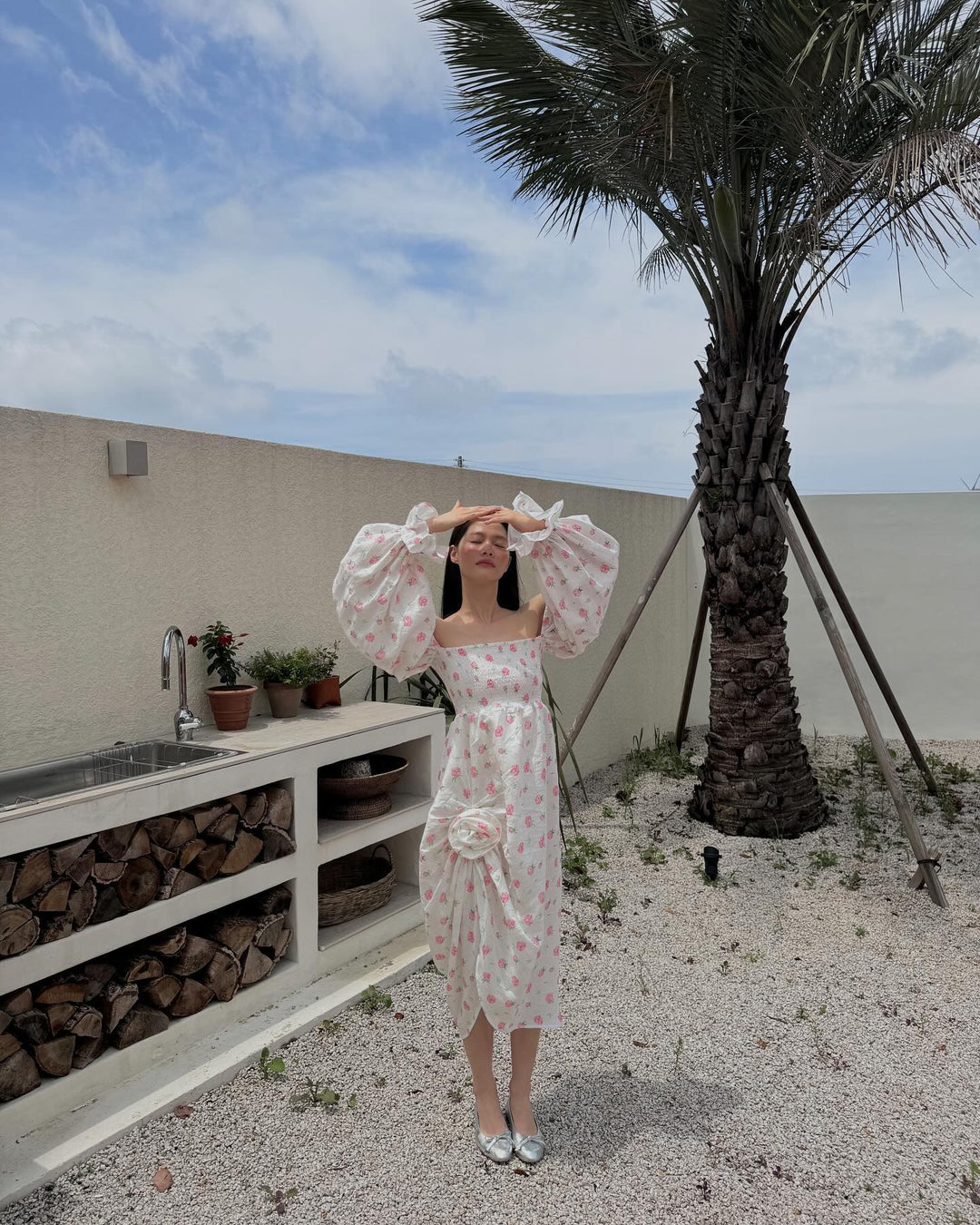Atlanta Linen Dress with Rose Detail in Roses Sleeper Atlanta Linen Dress with Rose Detail in Roses Sleeper