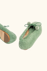 Lulu Shearling Slippers in Green
