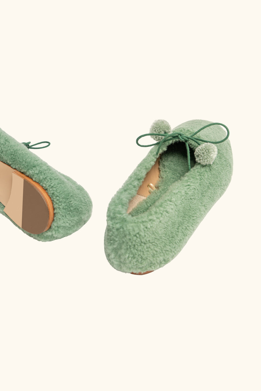 Lulu Shearling Slippers in Green