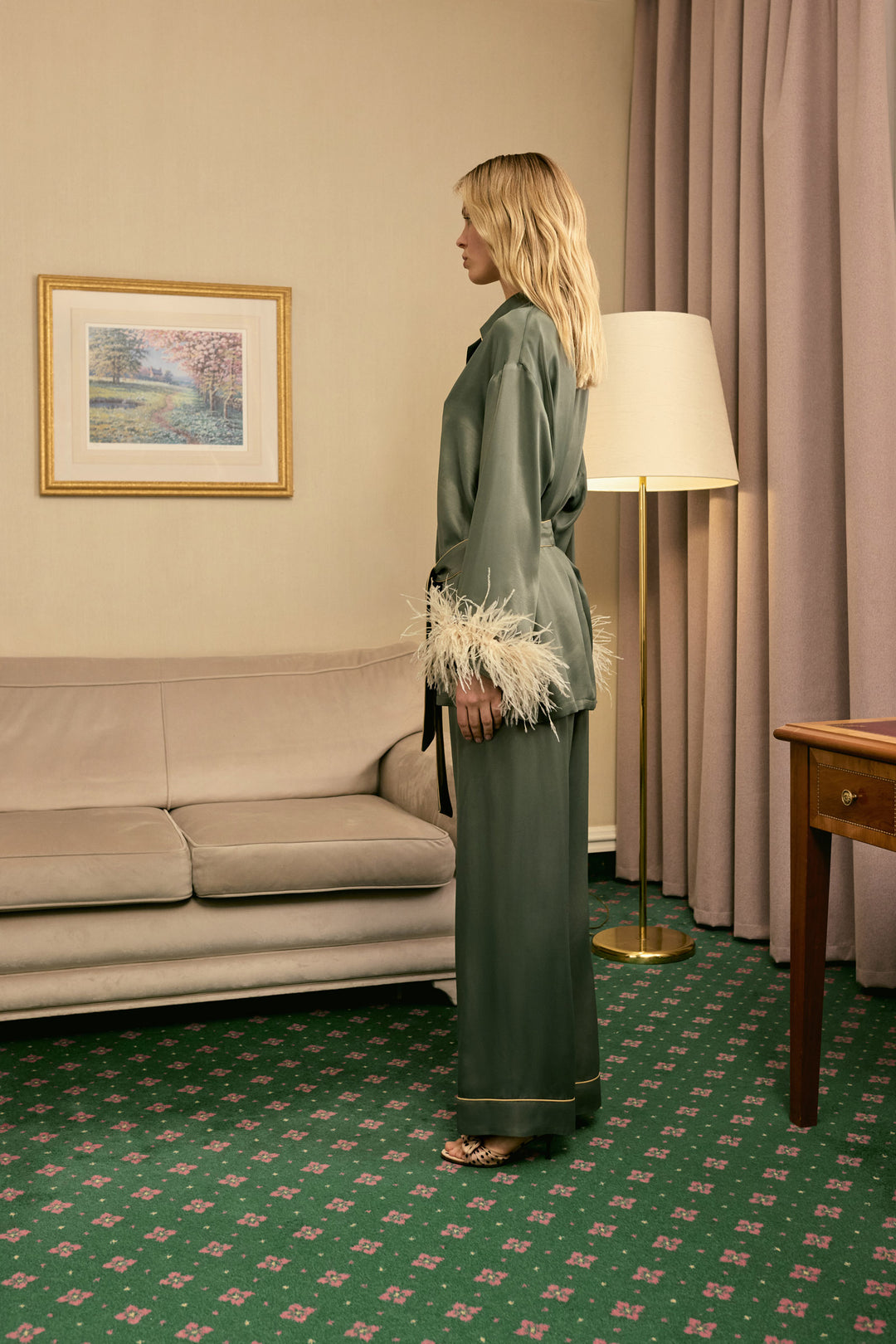 Miss Cat Belted Set with Detachable Feathers in Green