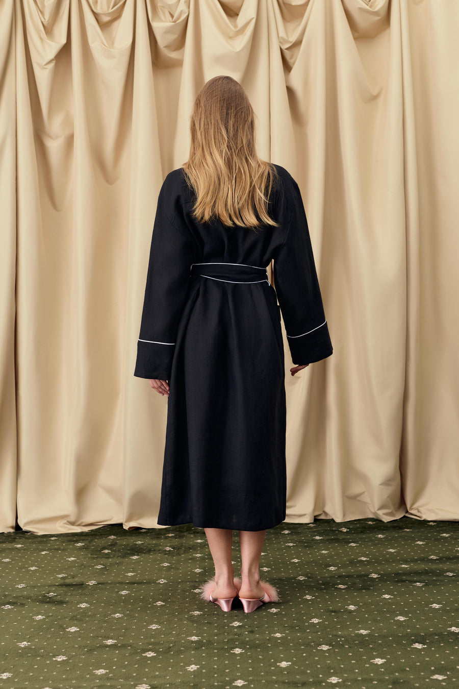Paros Linen Unisex Robe in Black