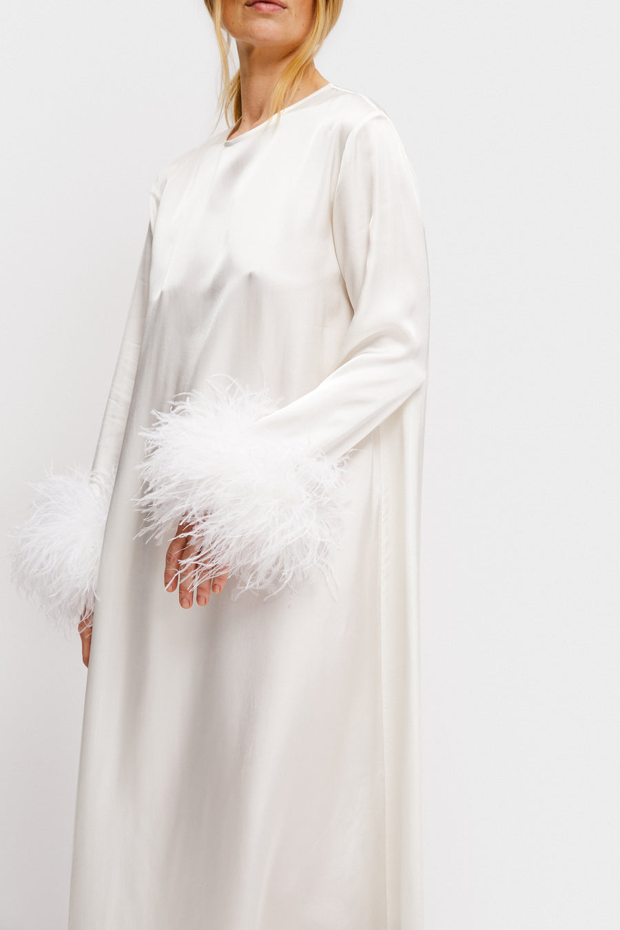 Suzi Maxi Dress With Detachable Feathers in White