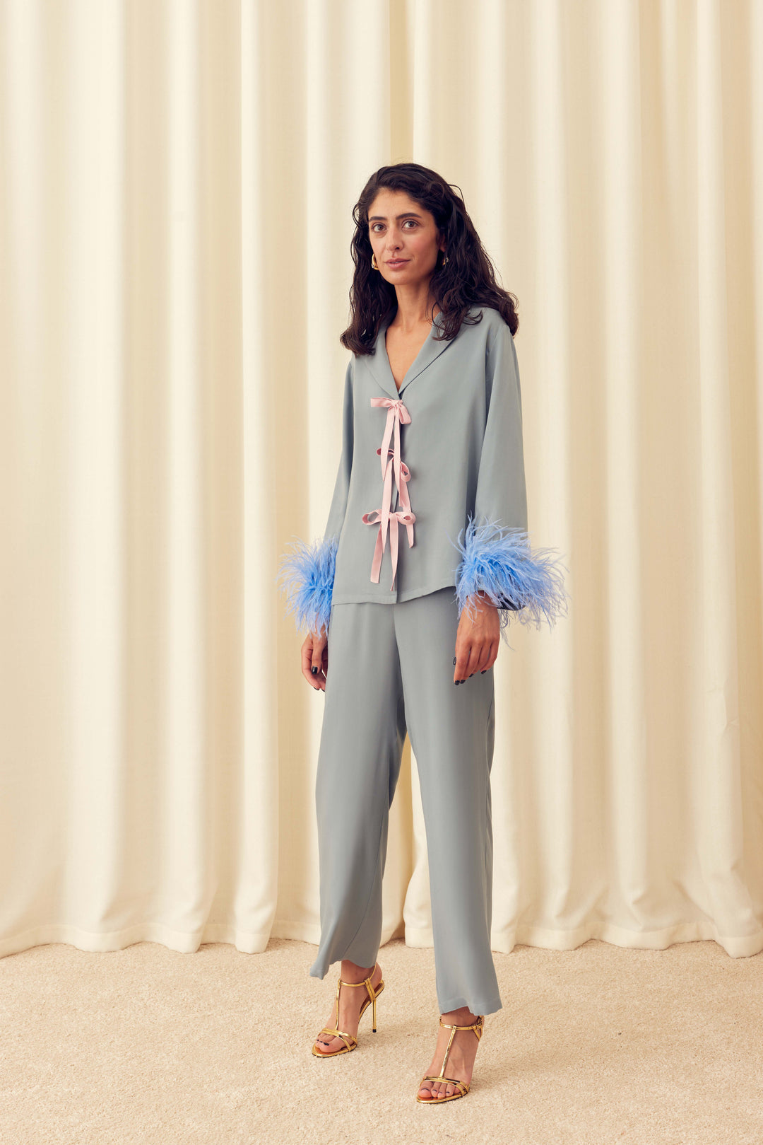 The Bow Pajama Set with Detachable Feathers in Grey