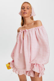 The model is 174cm/5’7” wearing size S.