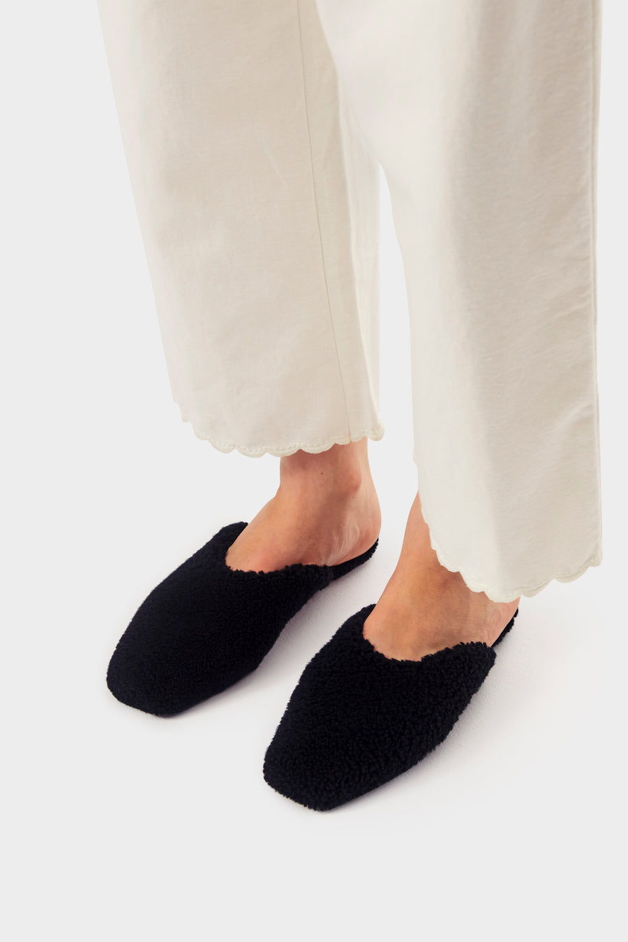 Shearling Slippers in Black