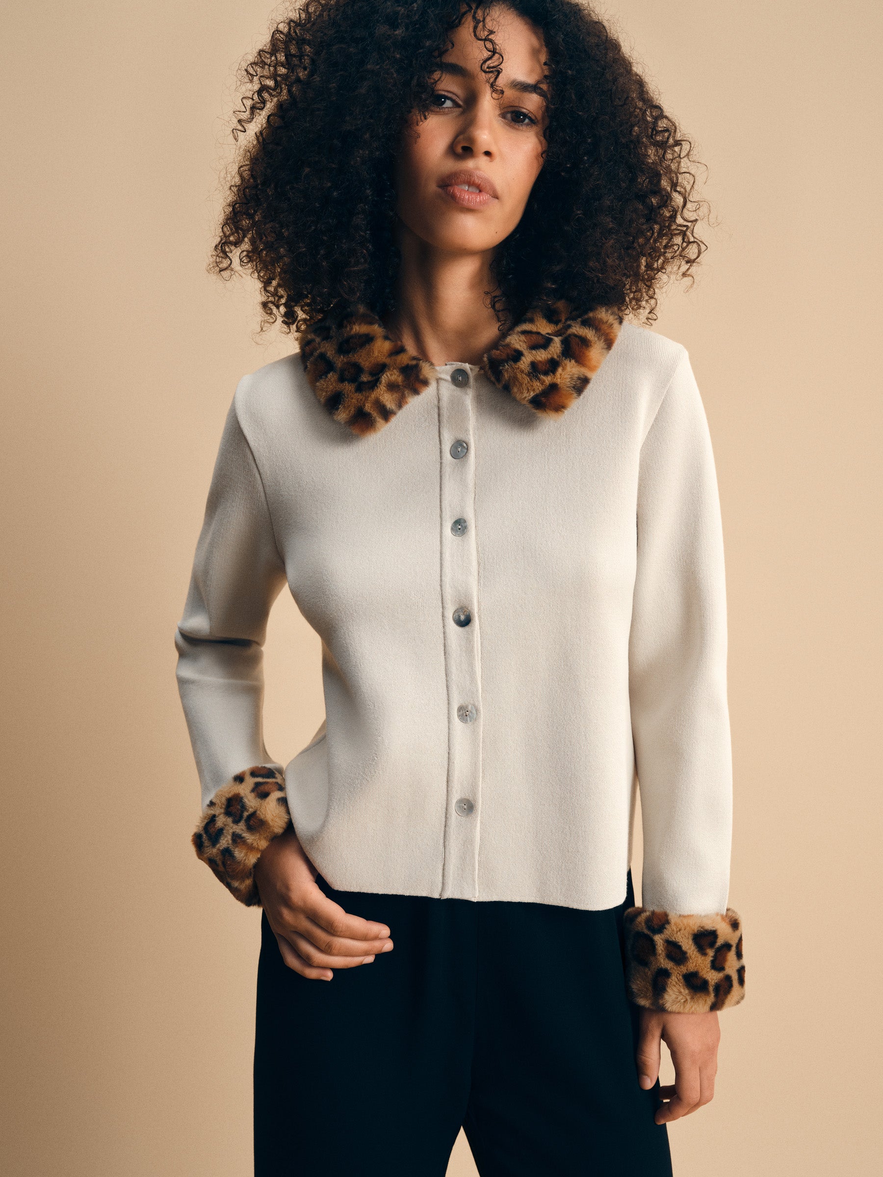 Carmela Knitted Cardigan in Beige – Sleeper