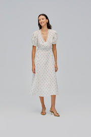 Model is wearing size S