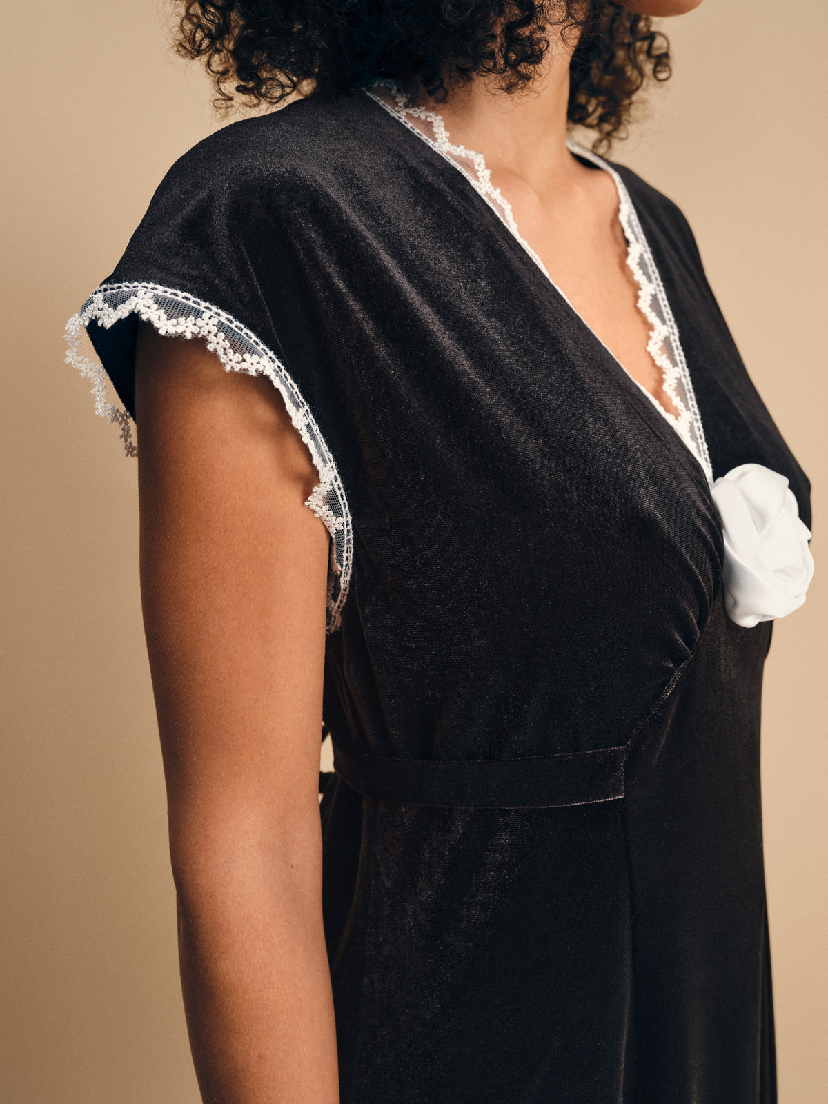 The Genus Rosa Velvet Dress in Black