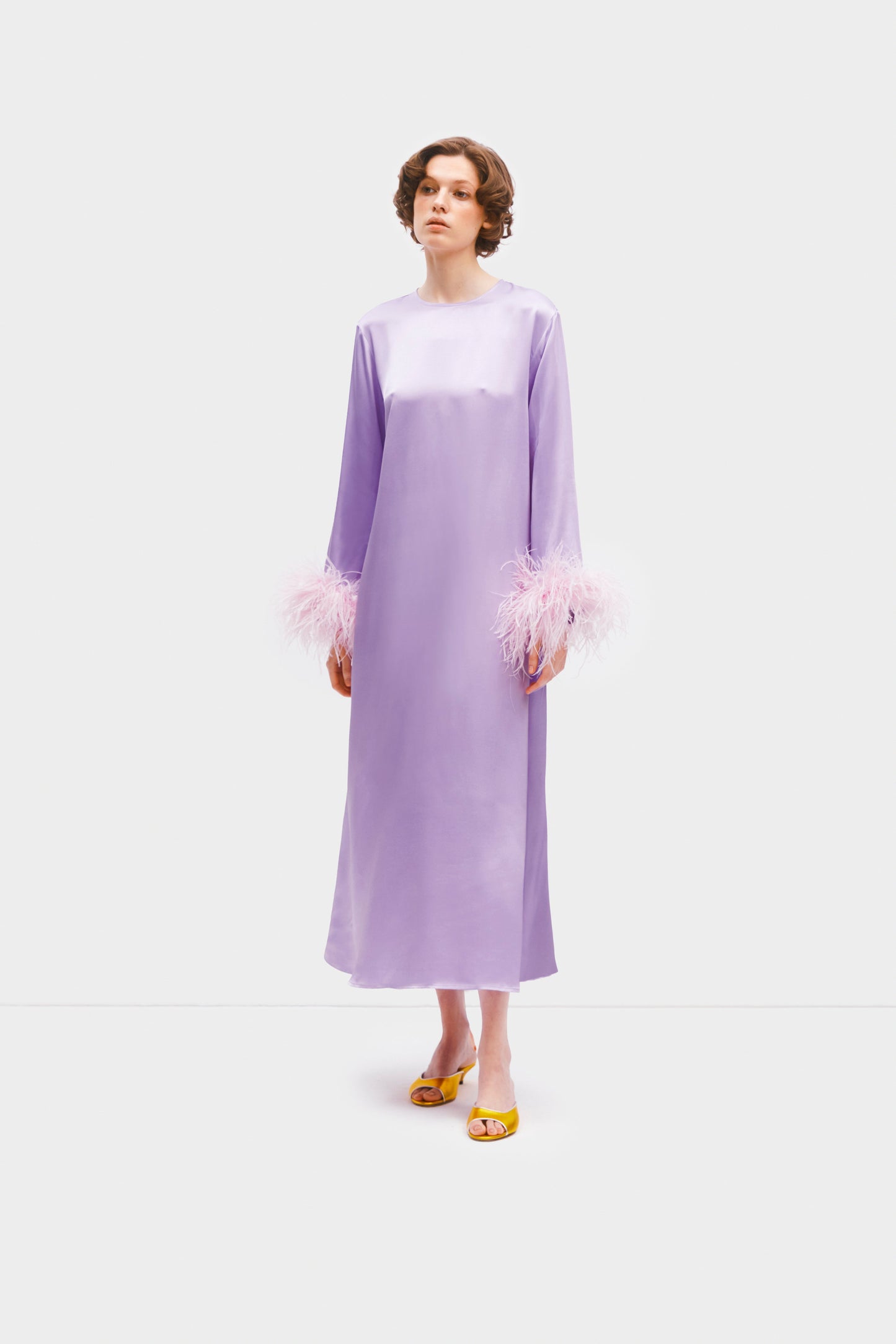 Suzi Maxi Dress with Detachable Feathers in Lavender