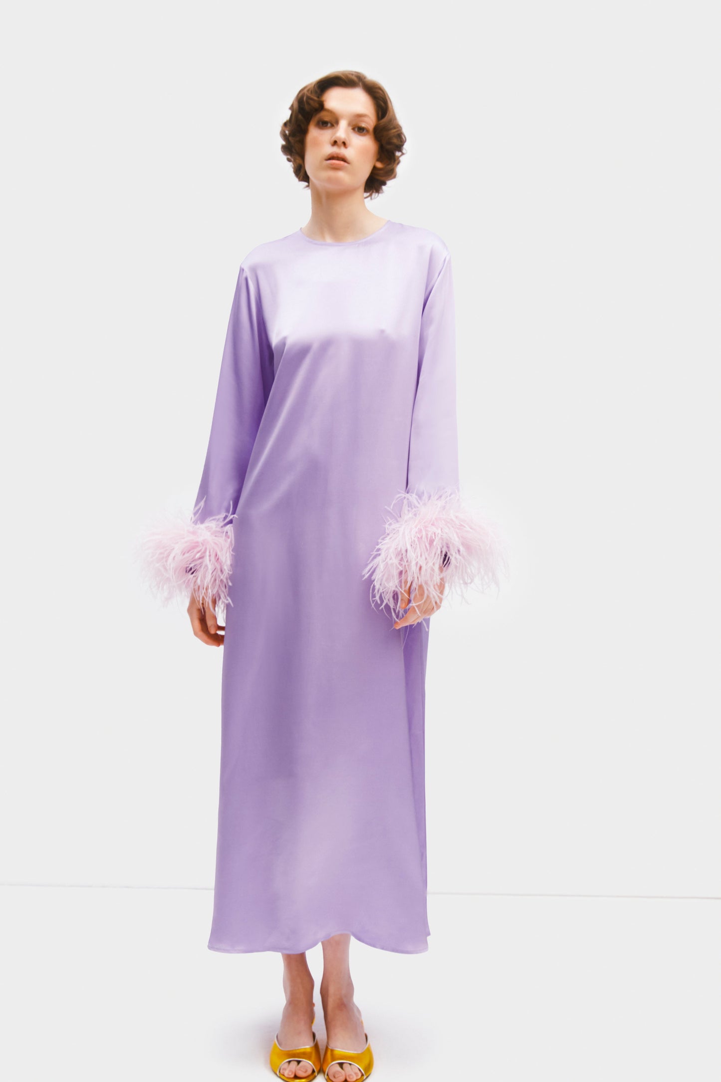 Suzi Maxi Dress with Detachable Feathers in Lavender