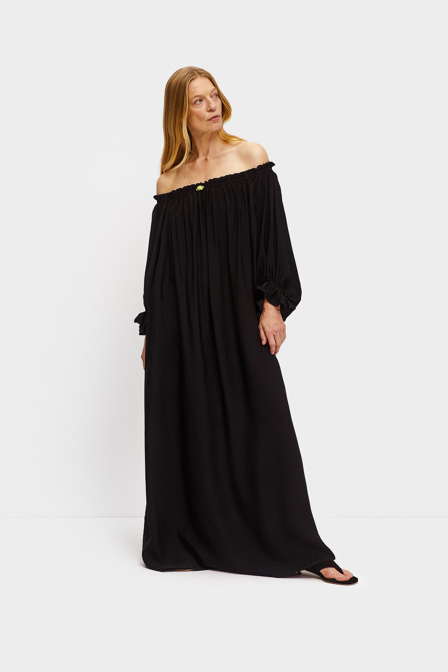 Zephir Off-the-shoulder Maxi Dress in Black