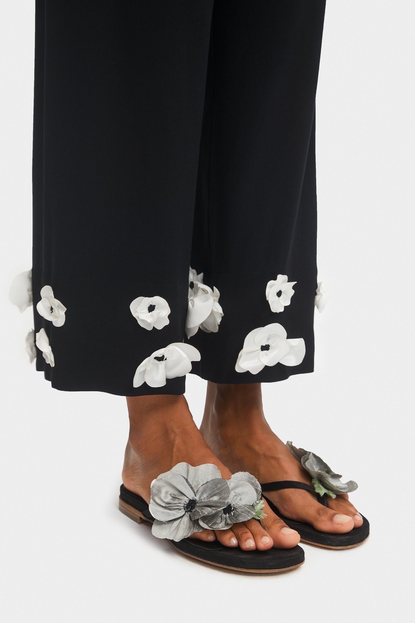 Poppies Silk Slides in Black and Grey