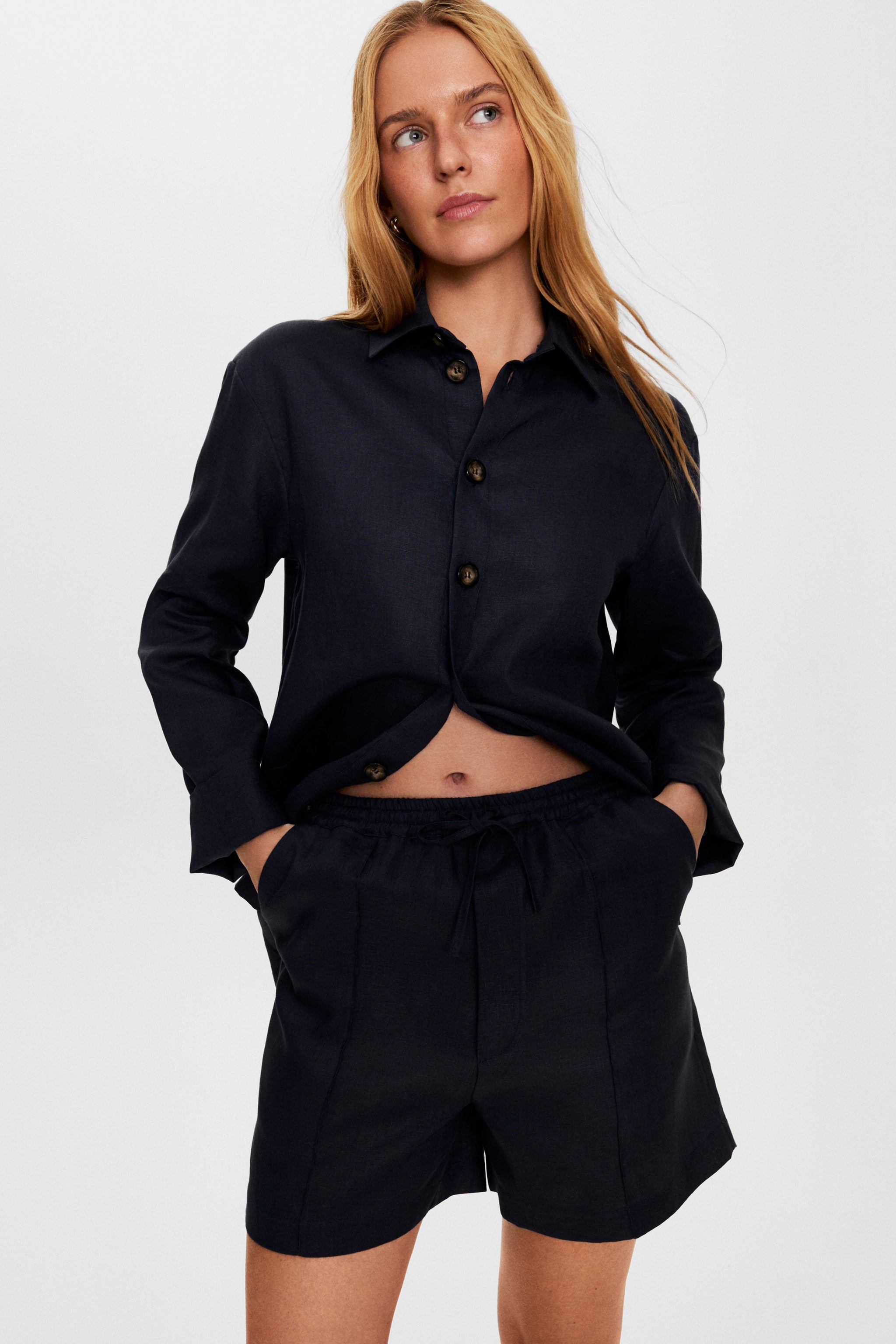 Unisex Linen Shorts in Navy