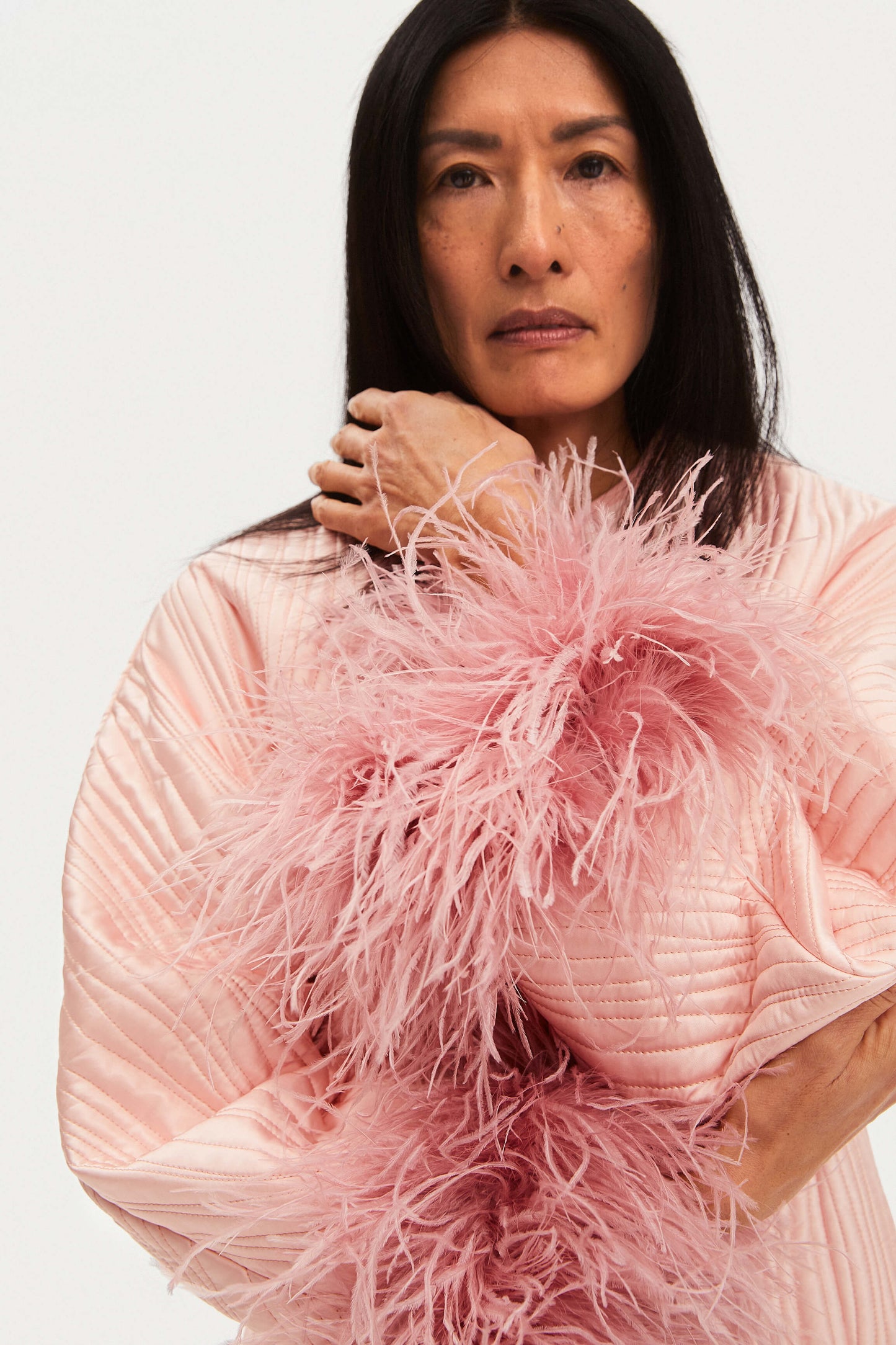 Hebao Jacket with Detachable Feathers in Pink