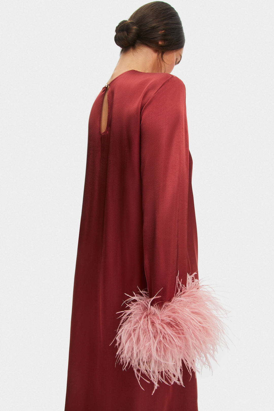 Suzi Maxi Dress with Detachable Feathers in Burgundy