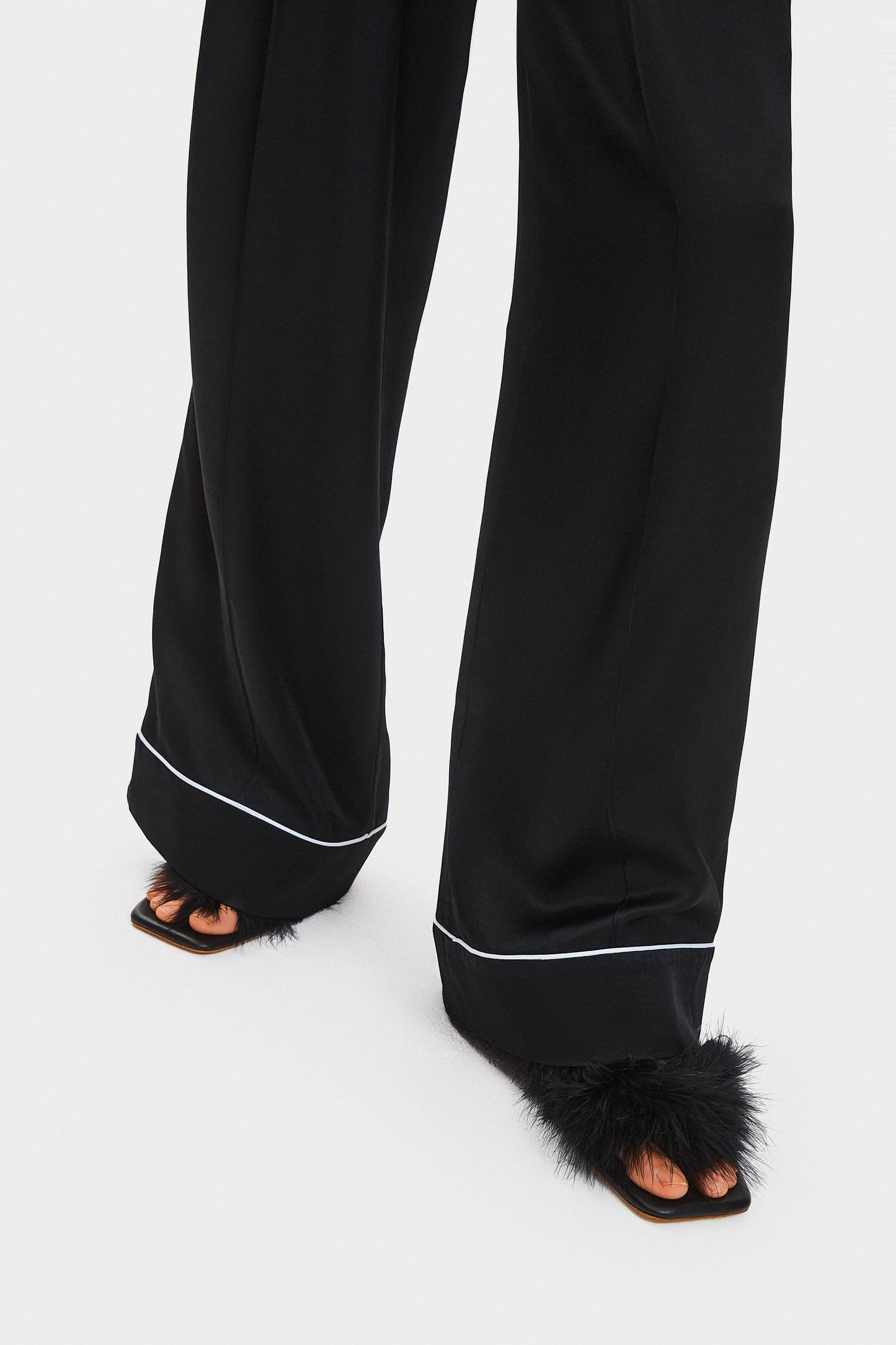 Pastelle Oversized Pants in Black