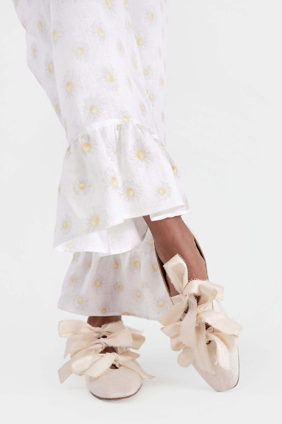 Mille-feuille Silk Flats in White