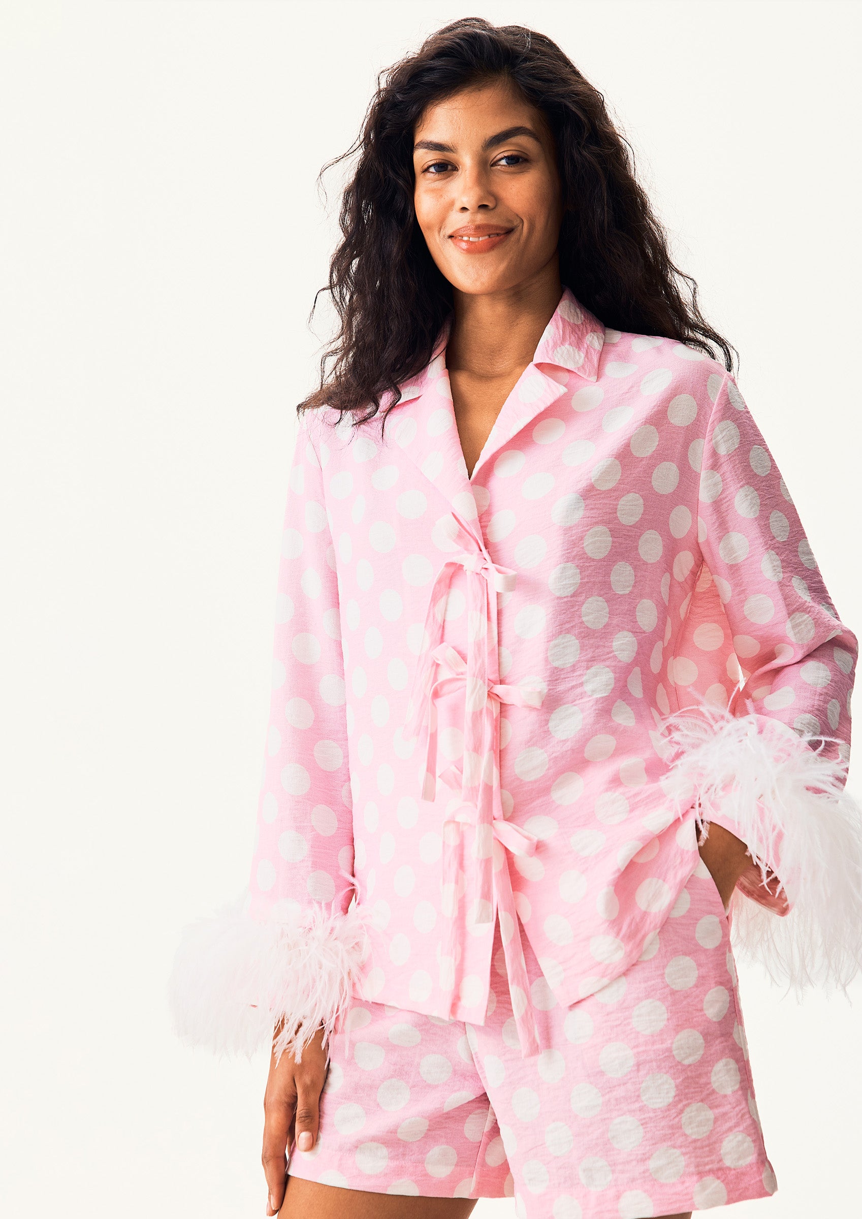 The Bow Set with shorts and Detachable Feathers in Pink and white polka dot